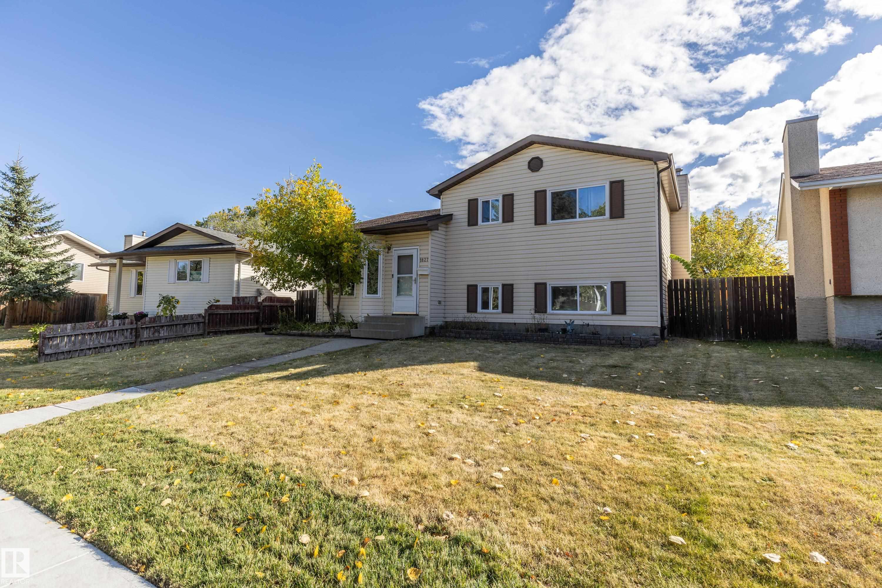 56 St Nw Unit 1827 St, Edmonton, AB T6L 1L6
