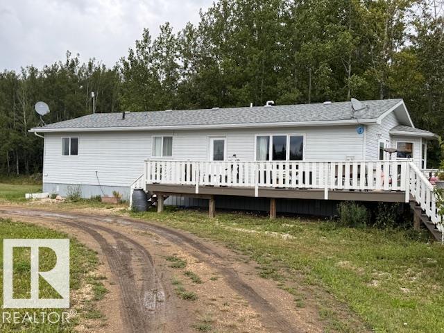 114-5218 Hwy 18, Rural Barrhead County, AB T7N 1N3