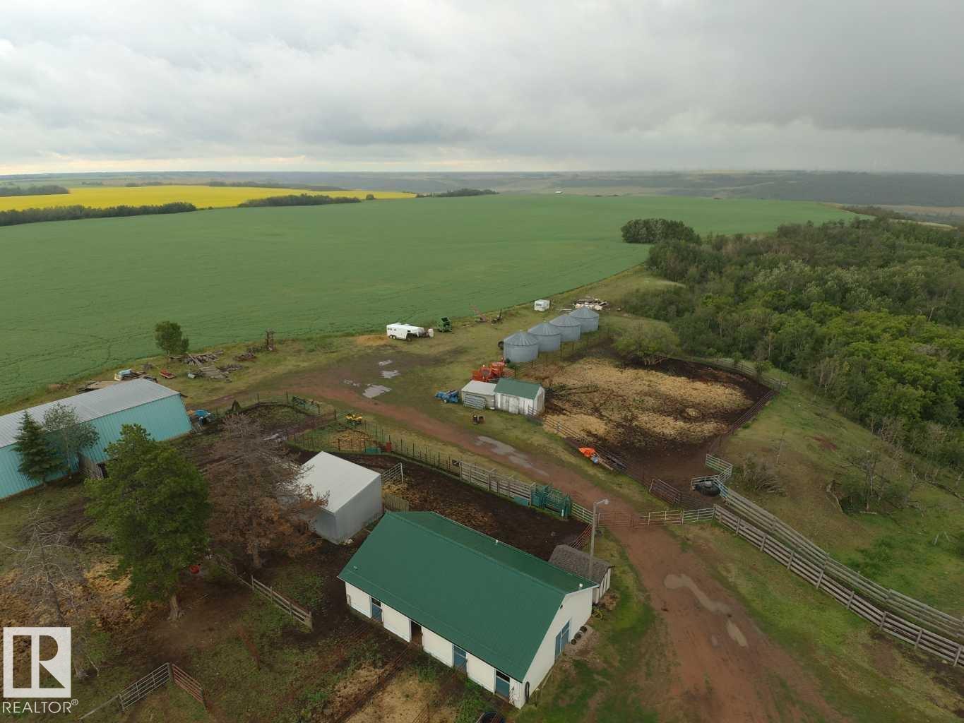 14123 Twp Rd 404, Rural Flagstaff County, AB T0B 1N0
