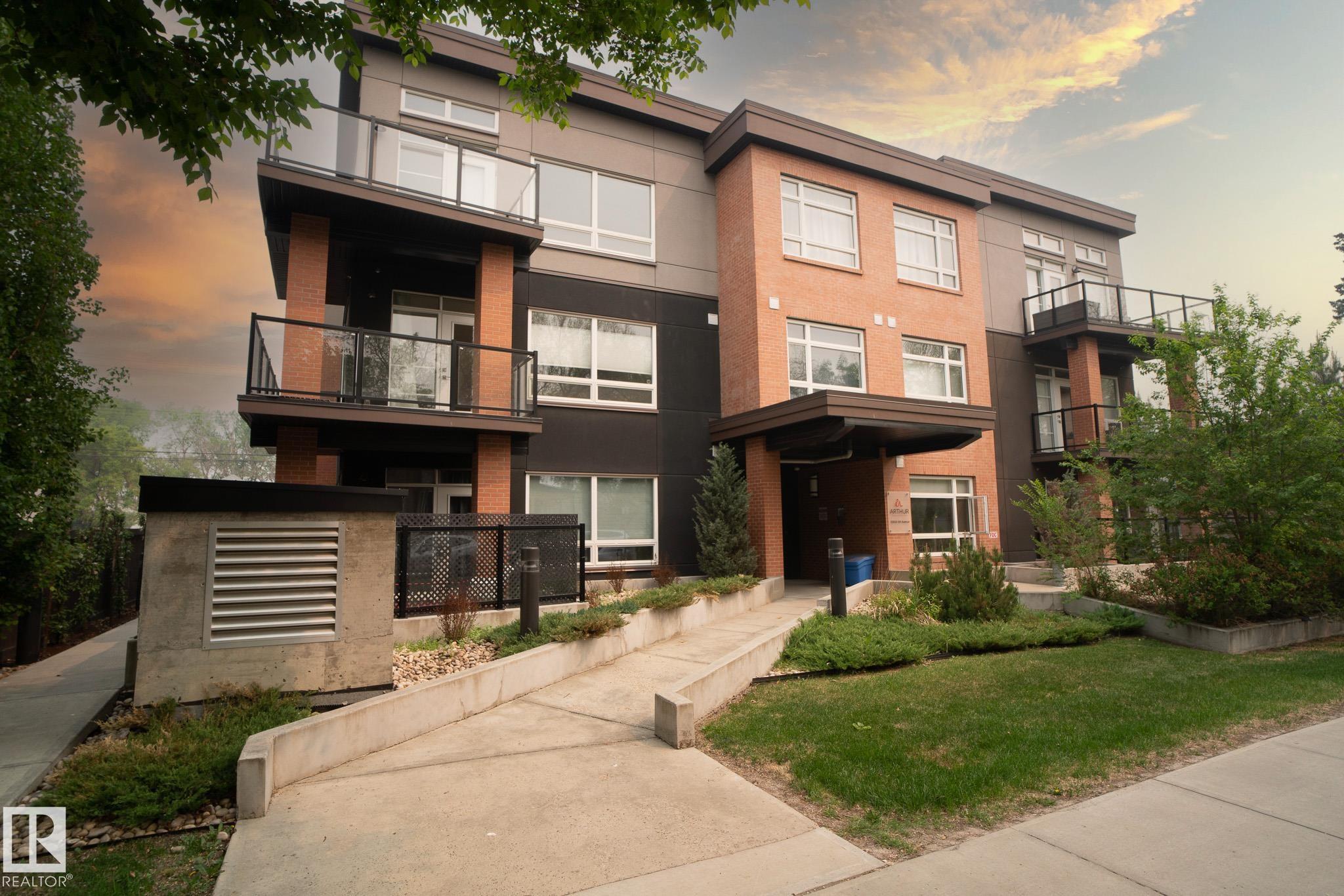 10606 84 Avenue Northwest #103, Edmonton, AB T6E 2H6