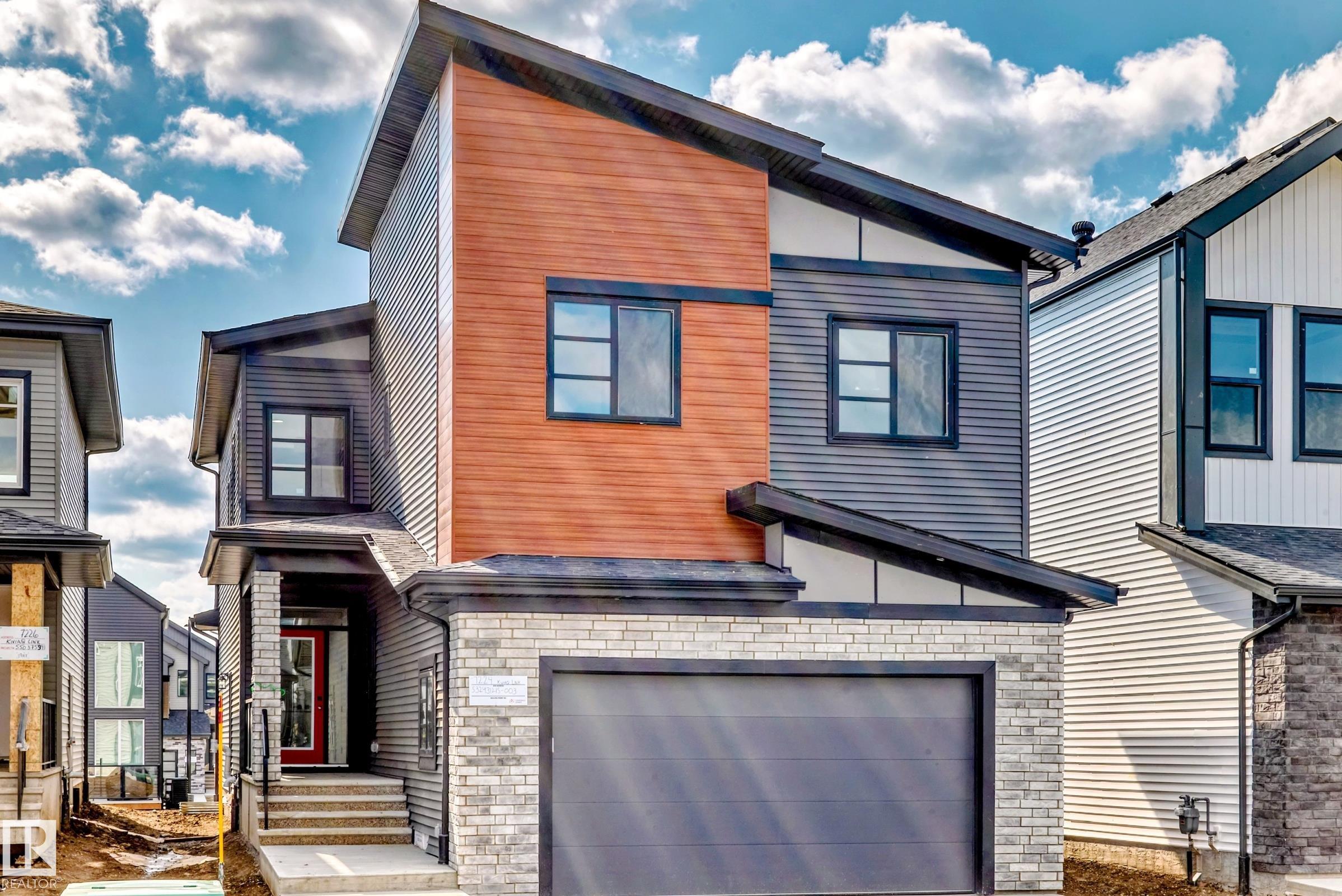 7224 Kiviaq Li Link SW, Edmonton, AB T6W 5R3