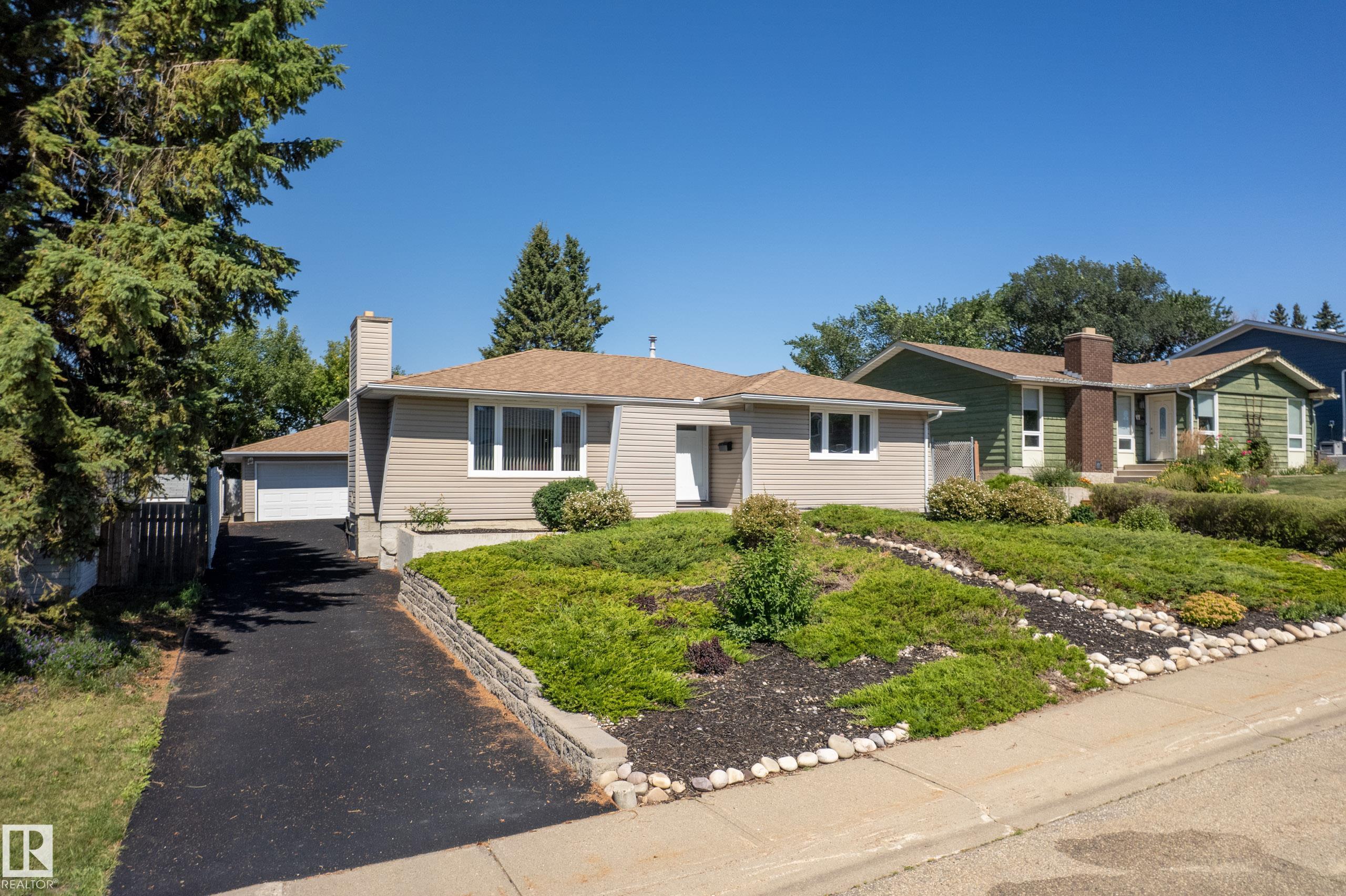 8 Gravenhurst Cr Cres, Sherwood Park, AB T8A 3C4
