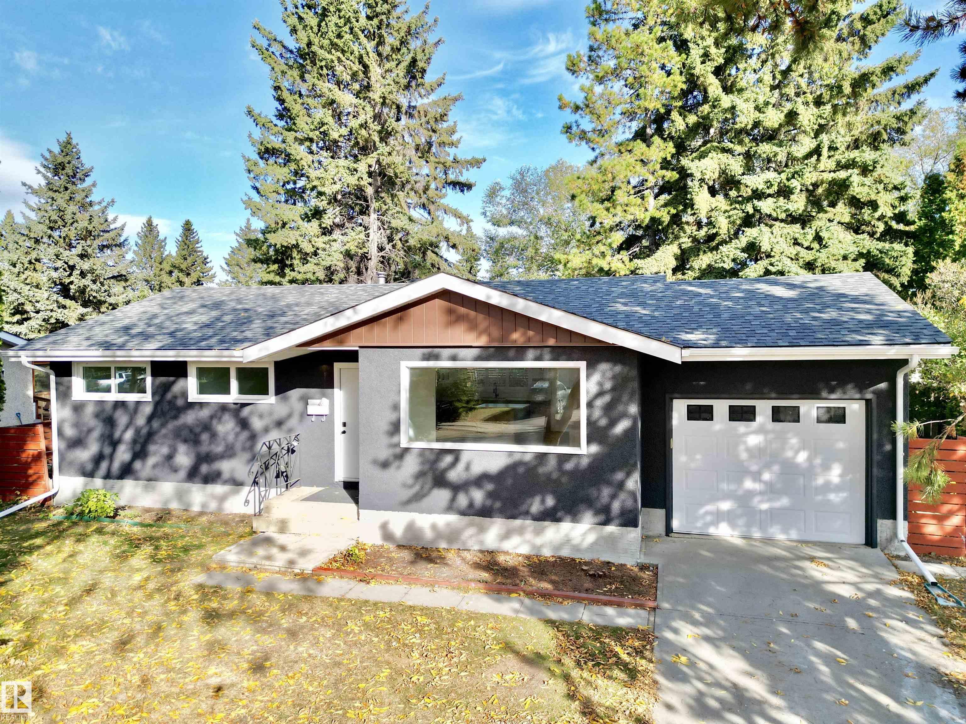 12 Sycamore St, Sherwood Park, AB T8A 2B9