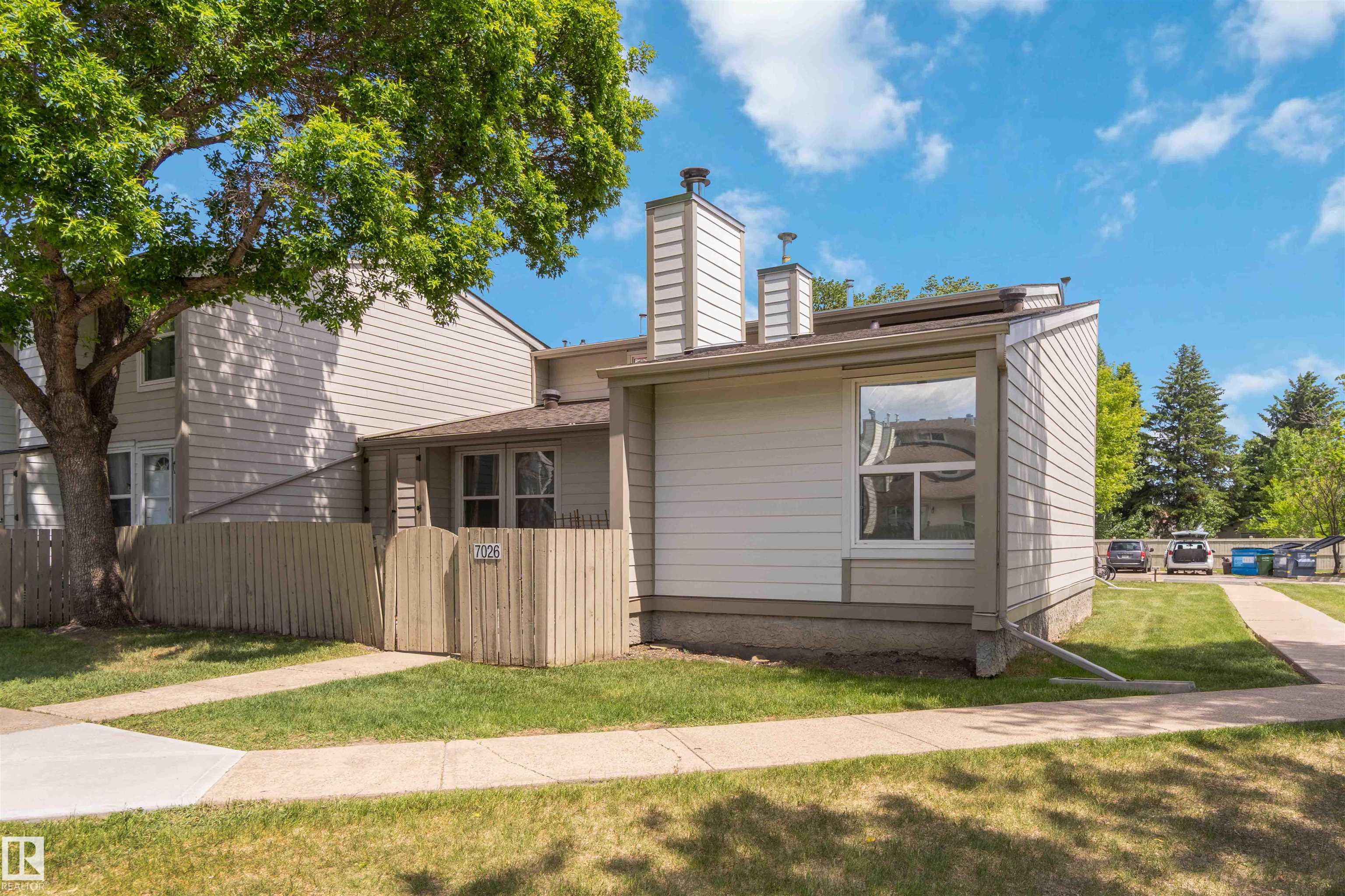 7026 Millwoods Rd NW, Edmonton, AB T6K 3M3