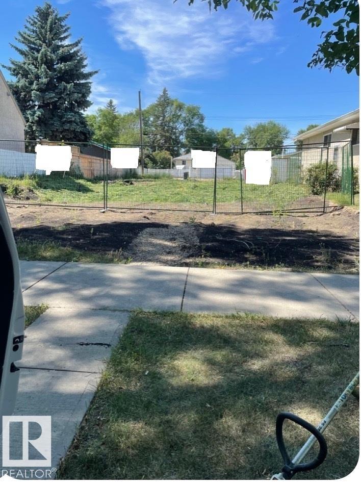 87 St Nw Unit 12220 St, Edmonton, AB T5B 3N8