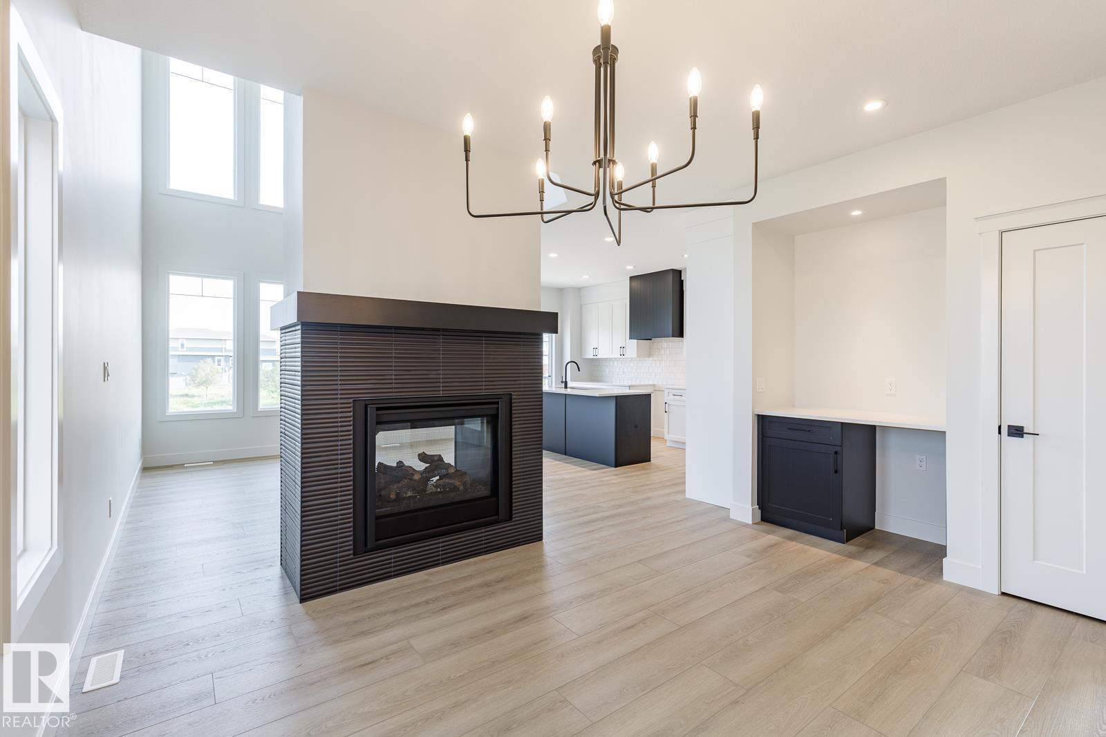 212 St Nw Unit 13113 St #a, Edmonton, AB T6W 5E1