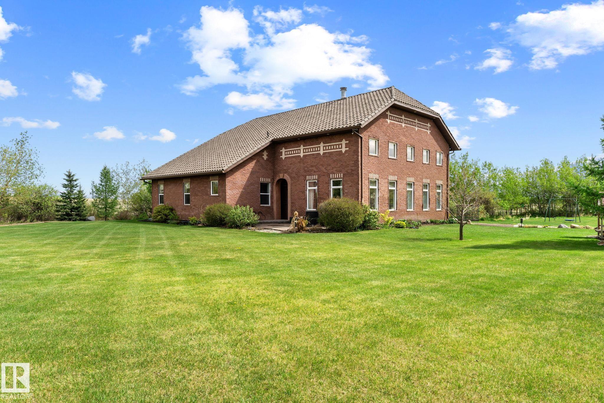 53341 Hwy 21, Rural Strathcona County, AB T8A 4V1