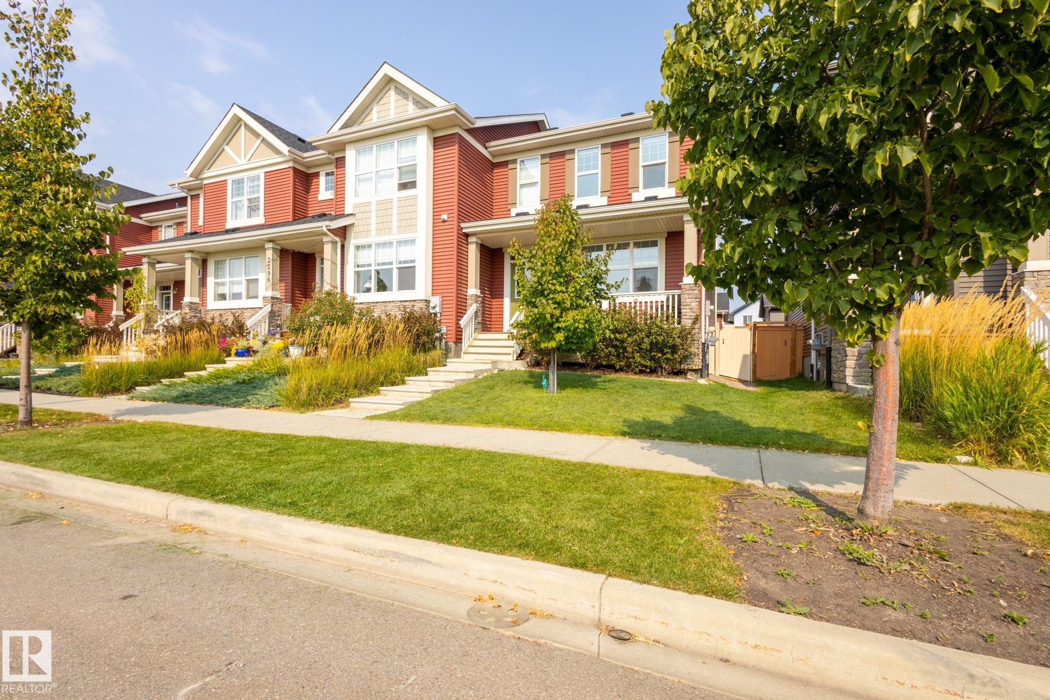 2294 Glenridding Bv Blvd SW, Edmonton, AB T6W 3P5