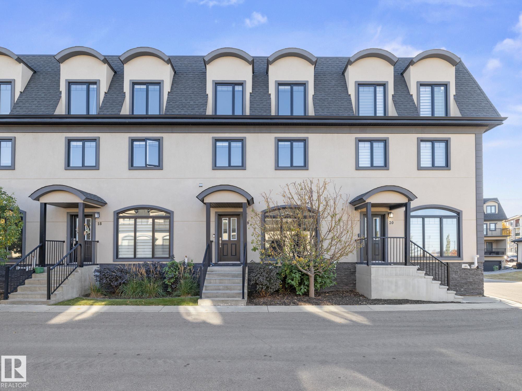 5873 Mullen Place Northwest #19, Edmonton, AB T6R 0T5