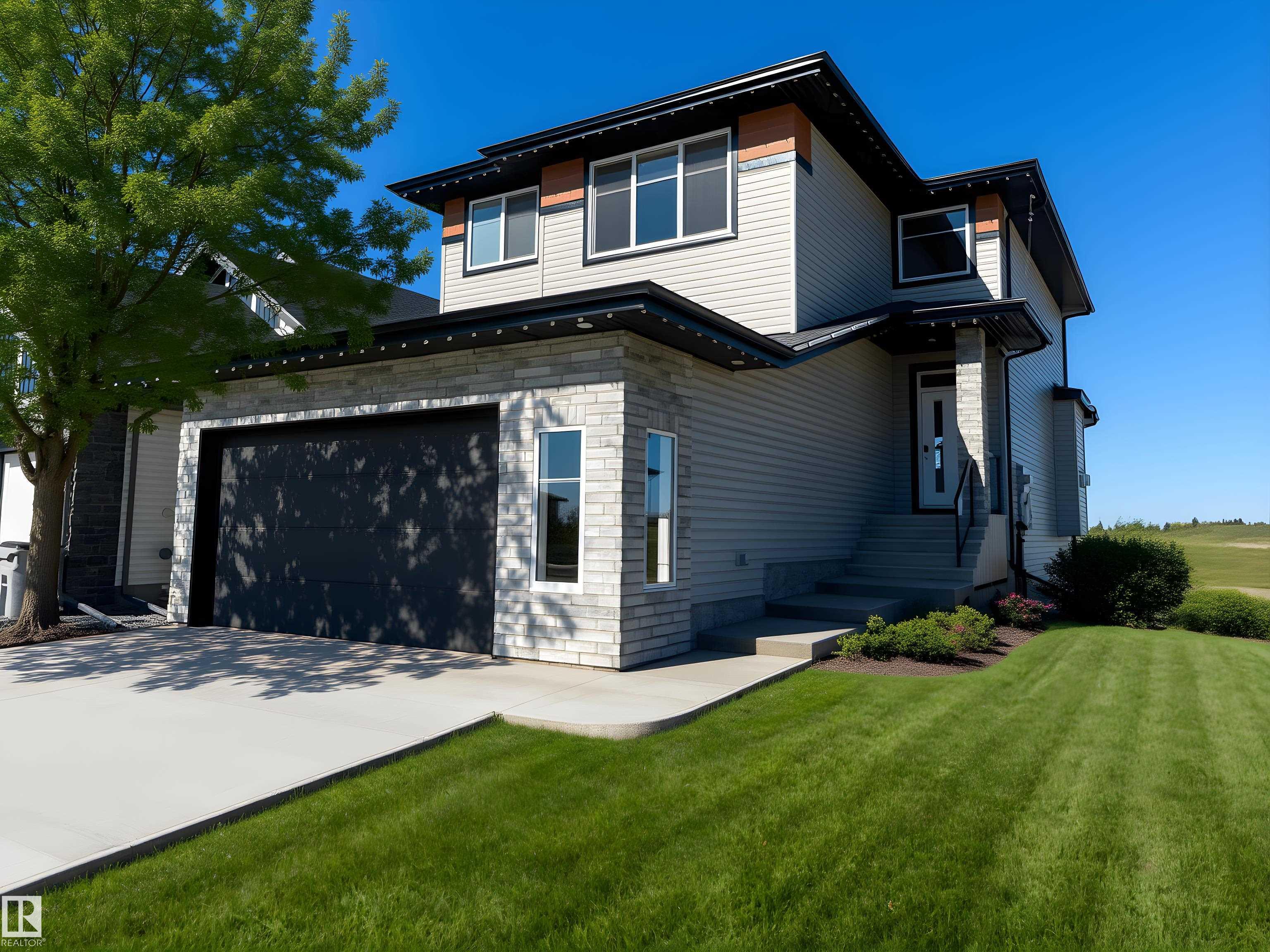 92 Av Unit 10214 Ave #a, Morinville, AB T8R 2R4