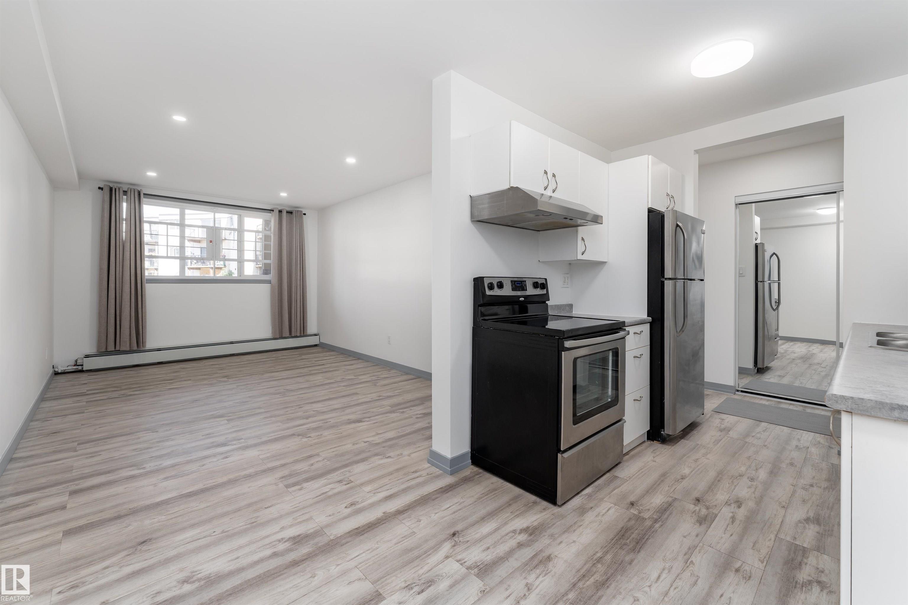 13230 Fort Road Northwest #4b, Edmonton, AB T5A 1C2