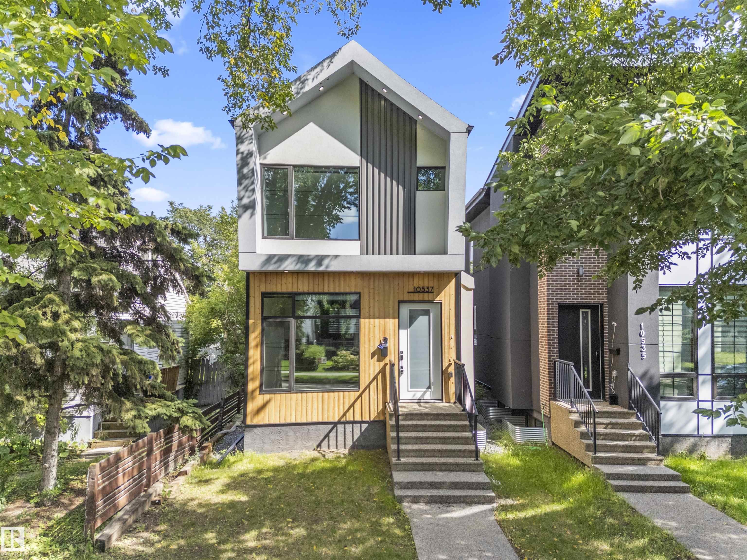 136 St Nw Unit 10537 St, Edmonton, AB T5N 2G1