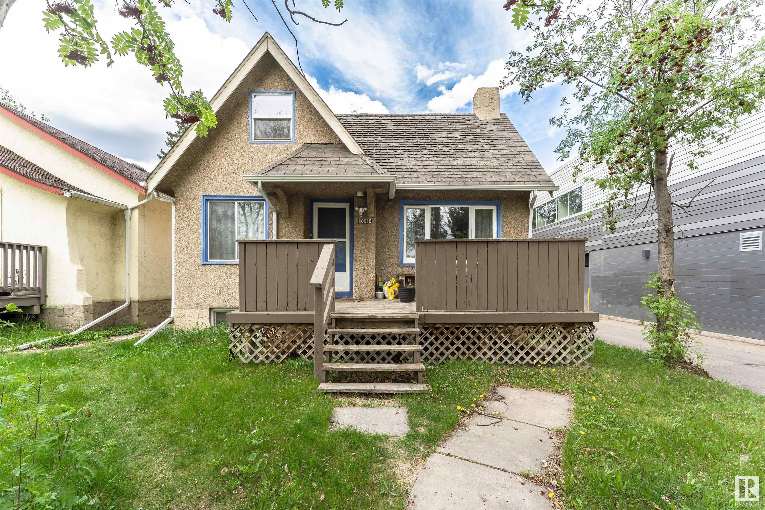 84 Av Nw Unit 10918 Ave, Edmonton, AB T6G 0V4