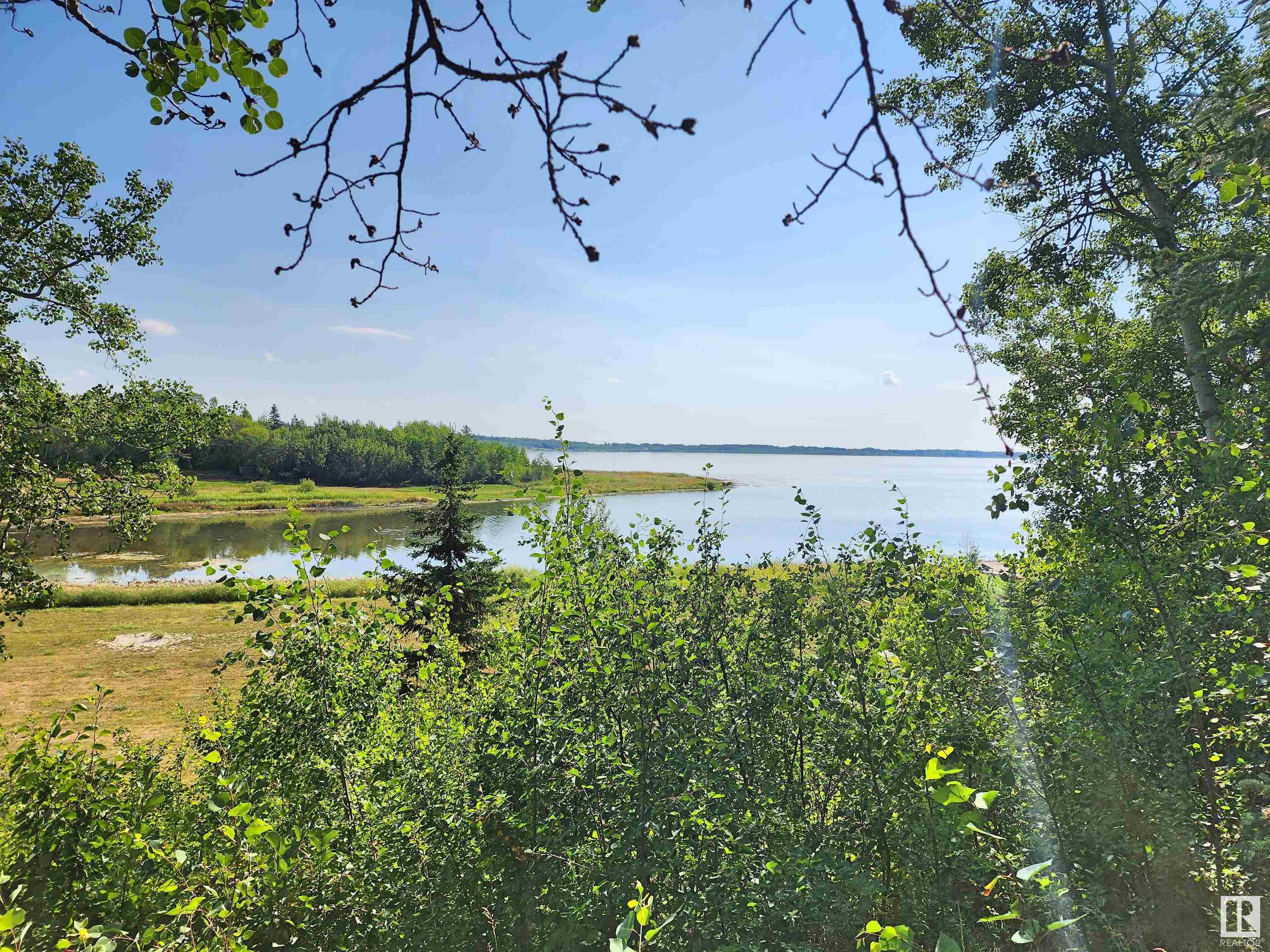 13 Horseshoe Bay Dr, Rural St. Paul County, AB T0A 3A0