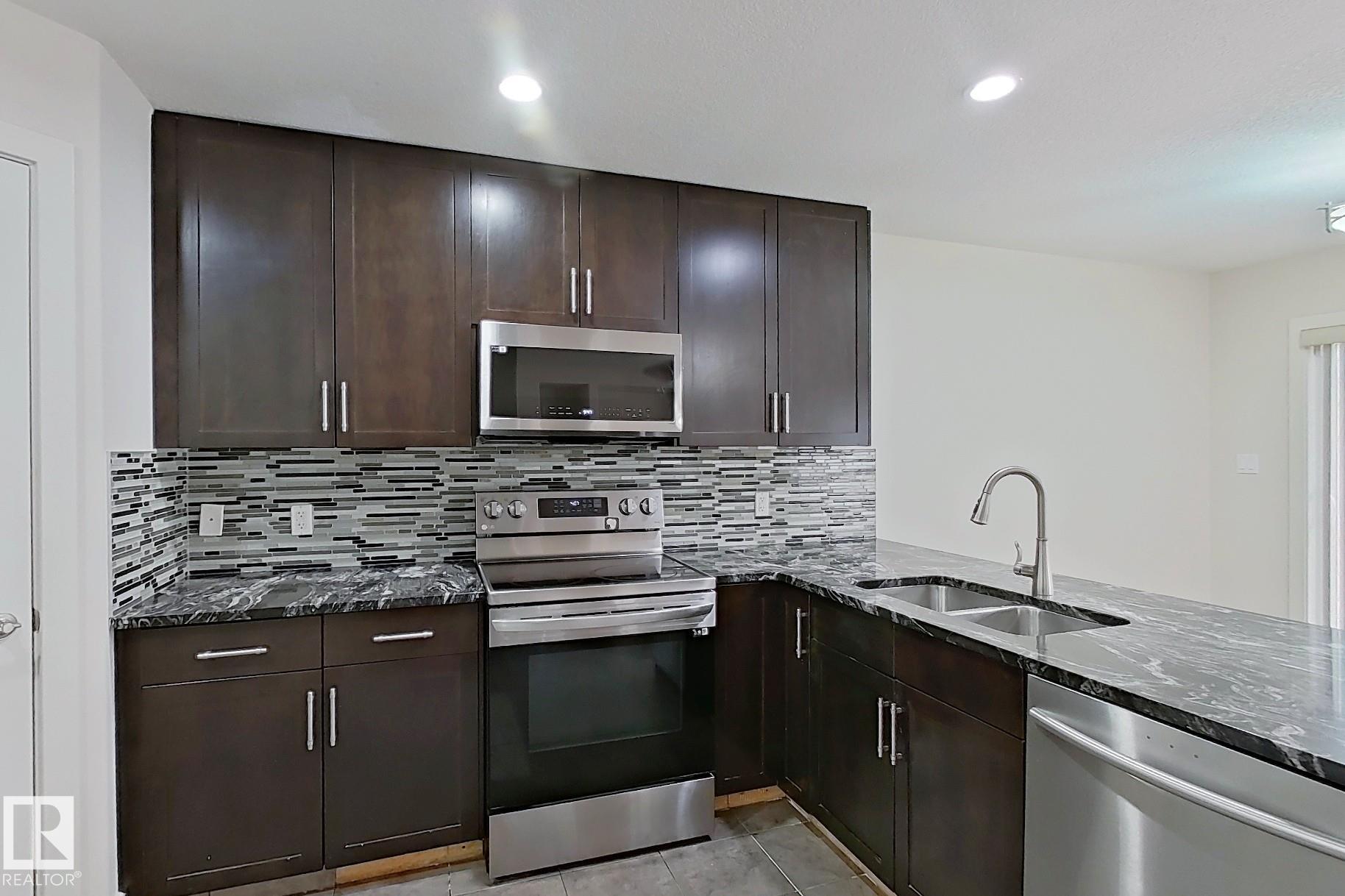31 St Nw Unit 15135 St, Edmonton, AB T5Y 0S2