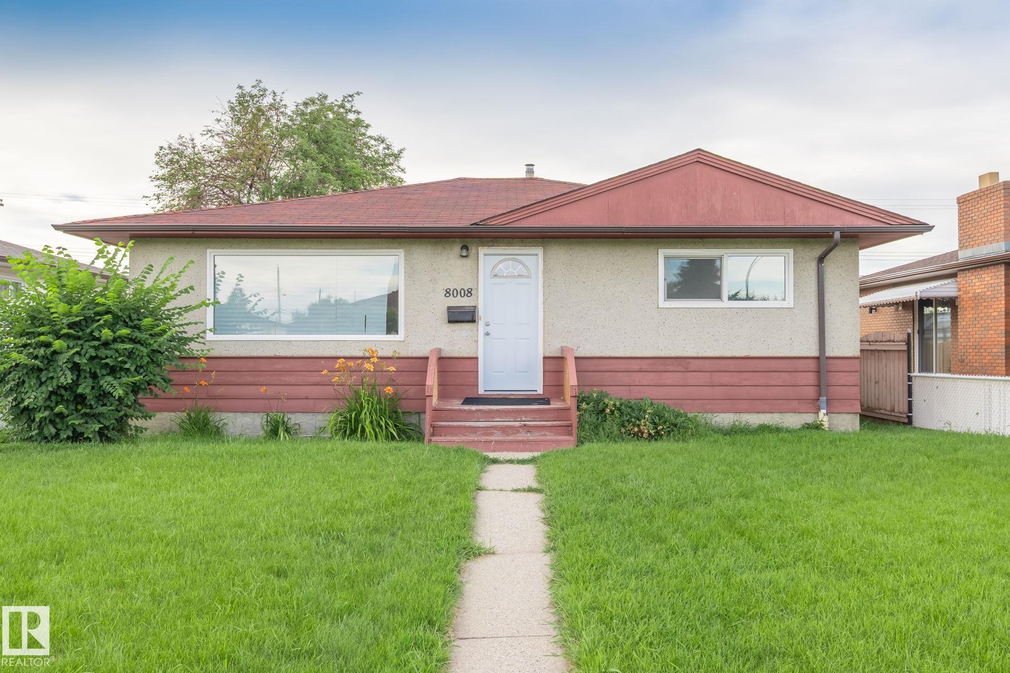 129 Av Nw Unit 8008 Ave #a, Edmonton, AB T5C 1X2