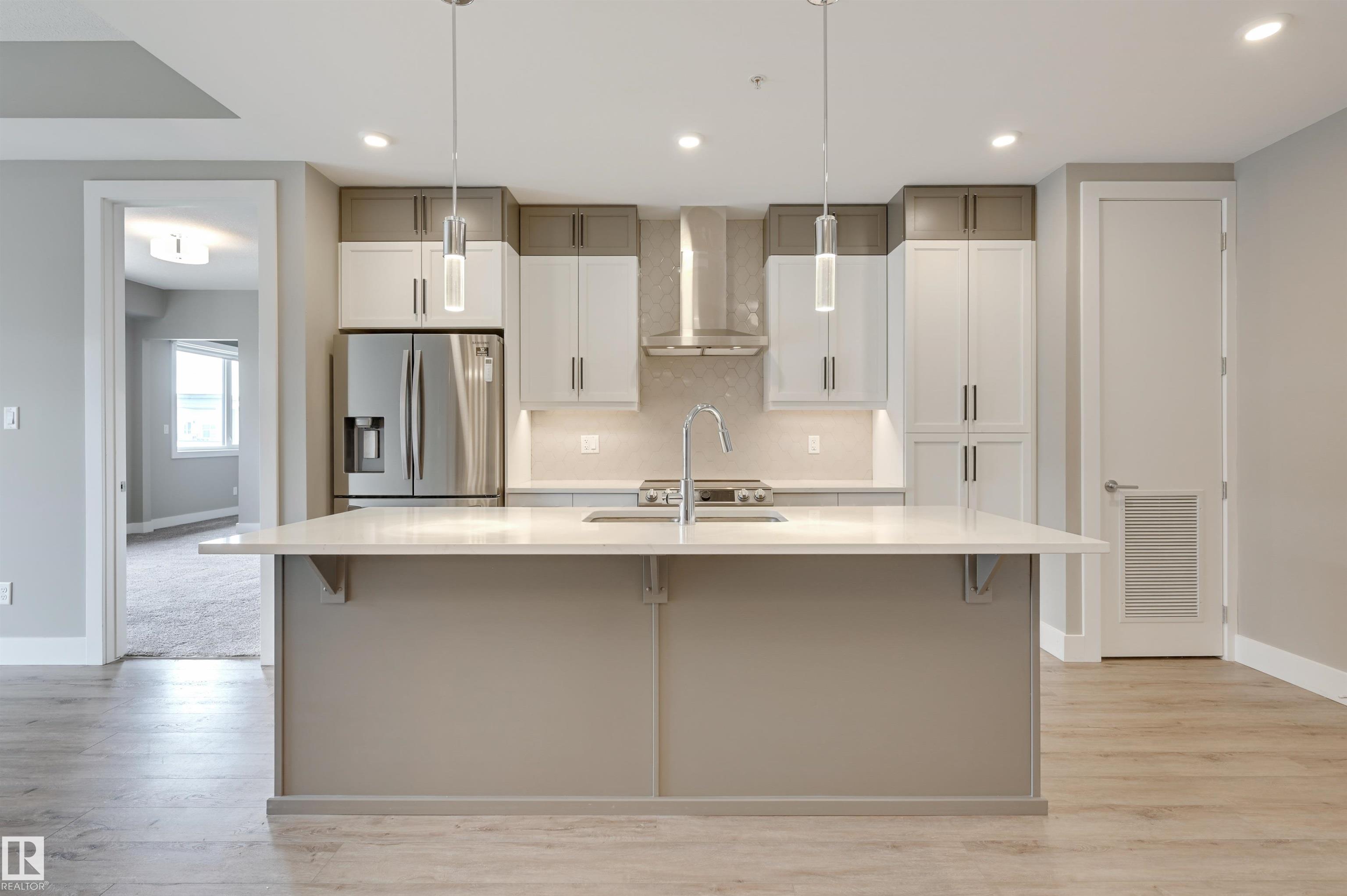 528 Griesbach Parade Northwest #406, Edmonton, AB T5E 6X2