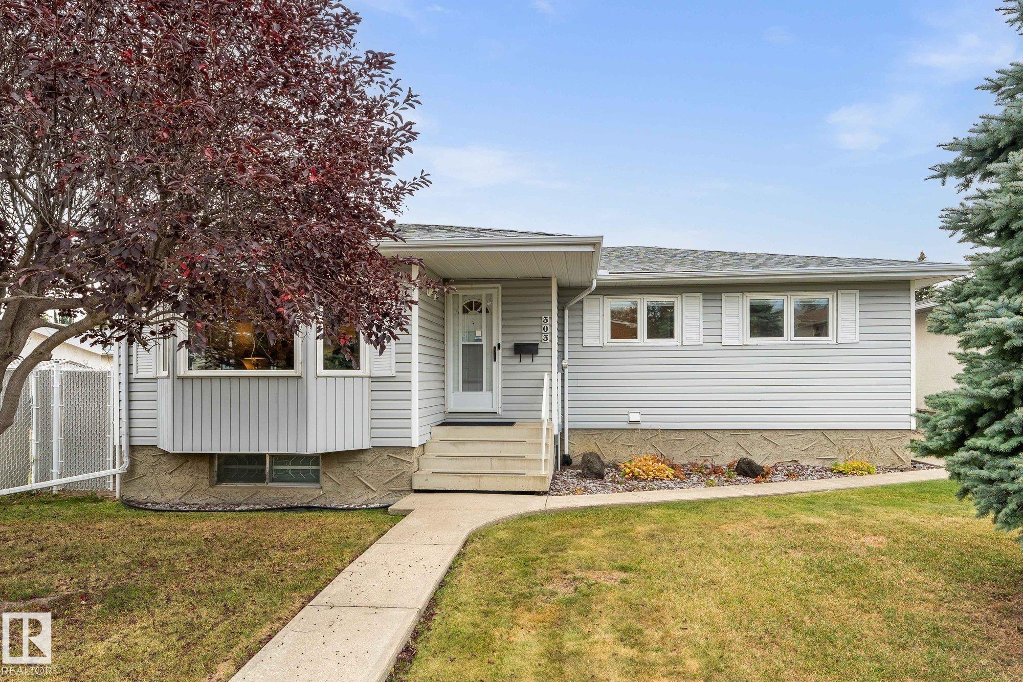 303 Knottwood Rd N Rd NW, Edmonton, AB T6K 2G5