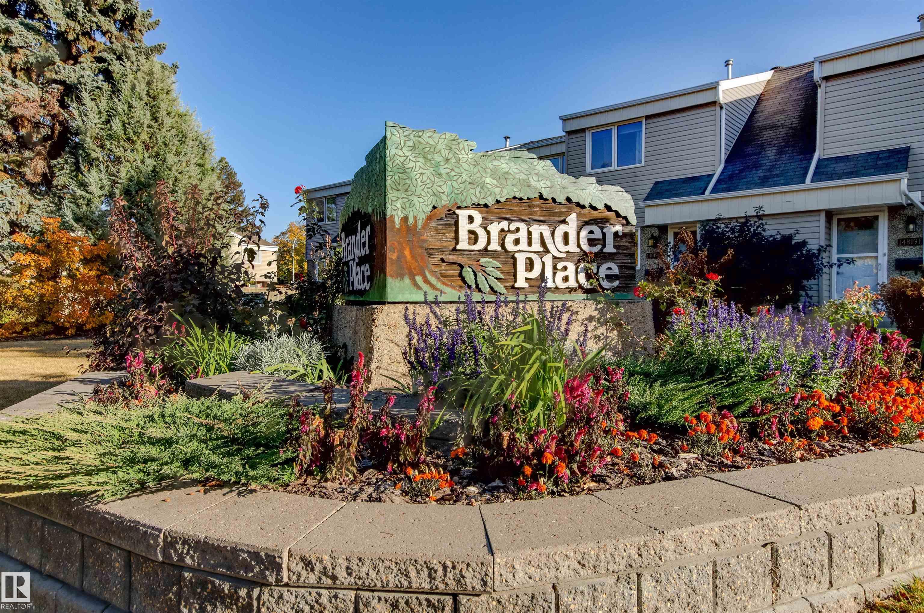 14835 Riverbend Rd NW #d, Edmonton, AB T6H 5A0