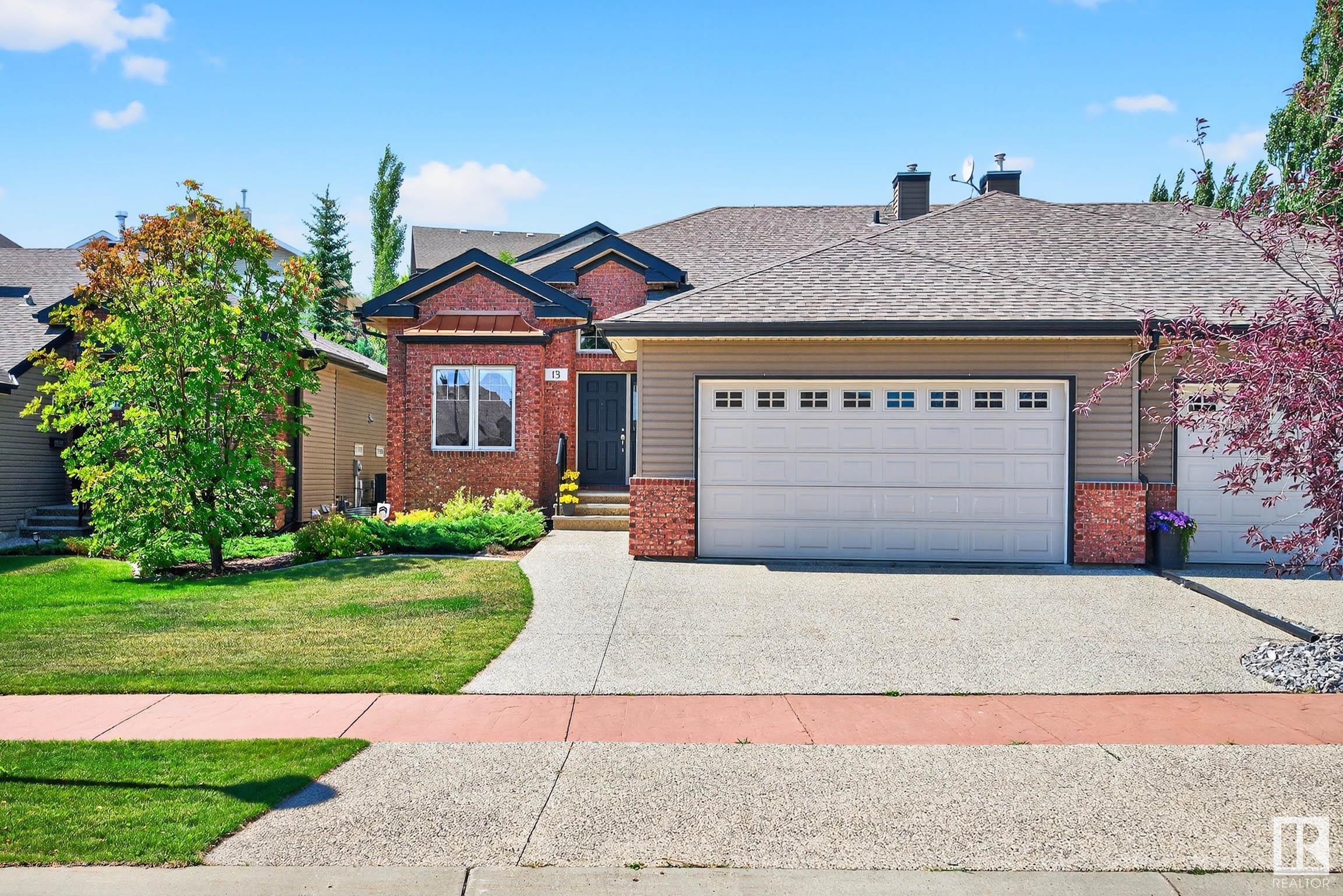 13 Oakcrest Tc Ter, St. Albert, AB T8N 3L1