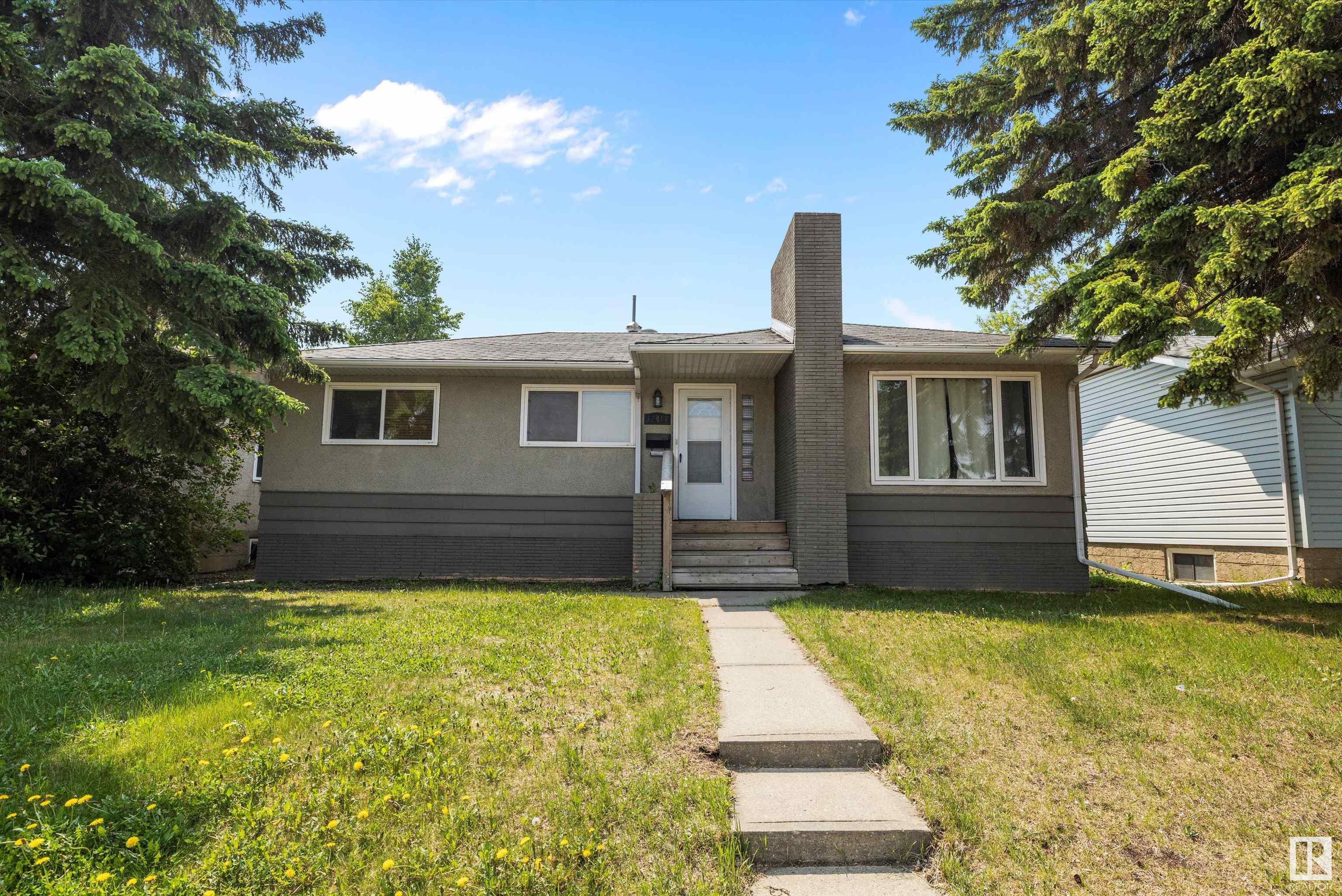 132 Av Nw Unit 12411 Ave, Edmonton, AB T5L 3P8