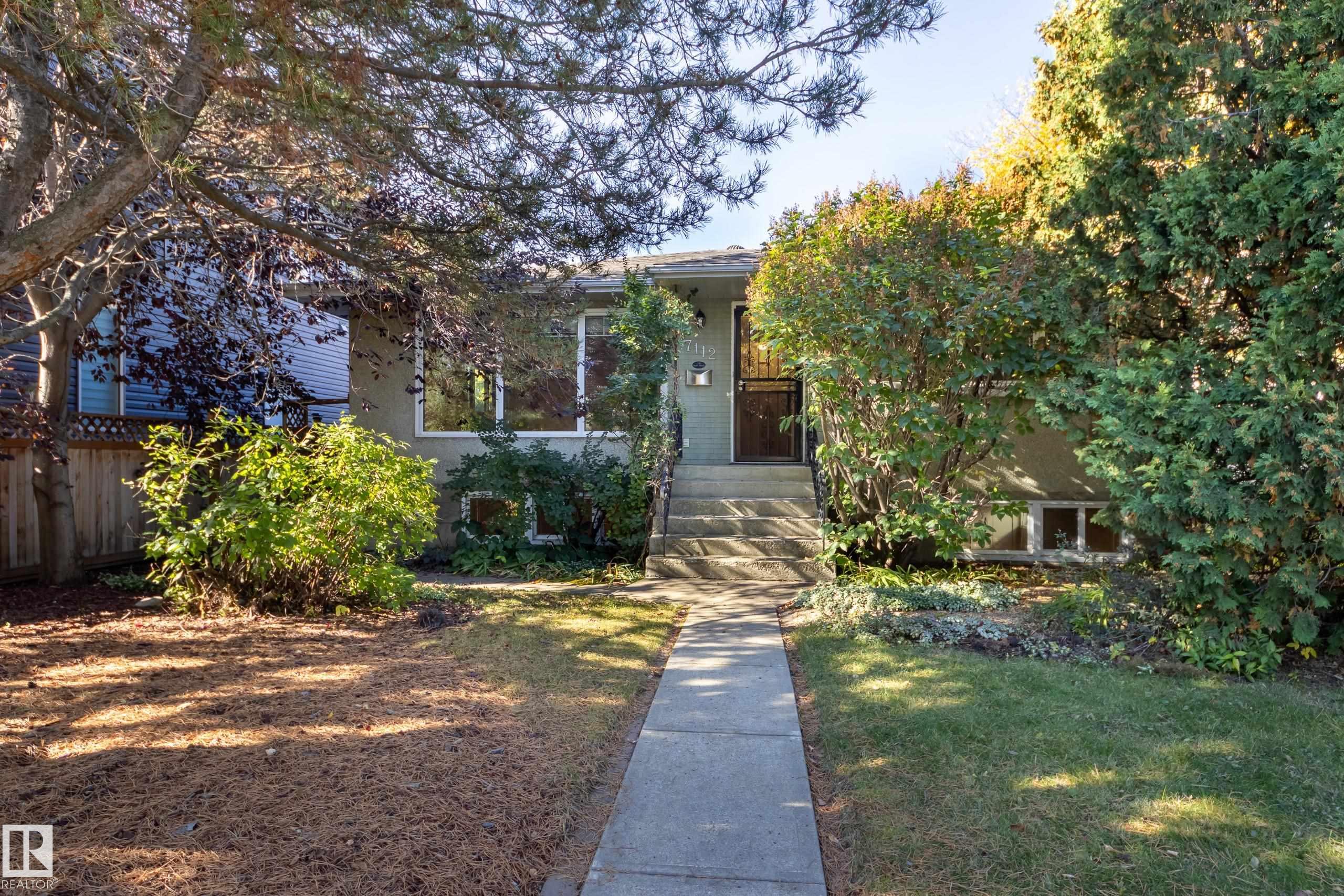 81 St Nw Unit 7112 St, Edmonton, AB T6C 2T4