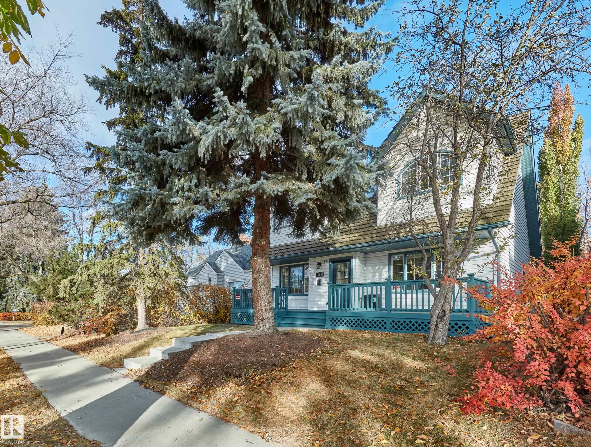 63 Av Nw Unit 10690 Ave, Edmonton, AB T6H 1P7