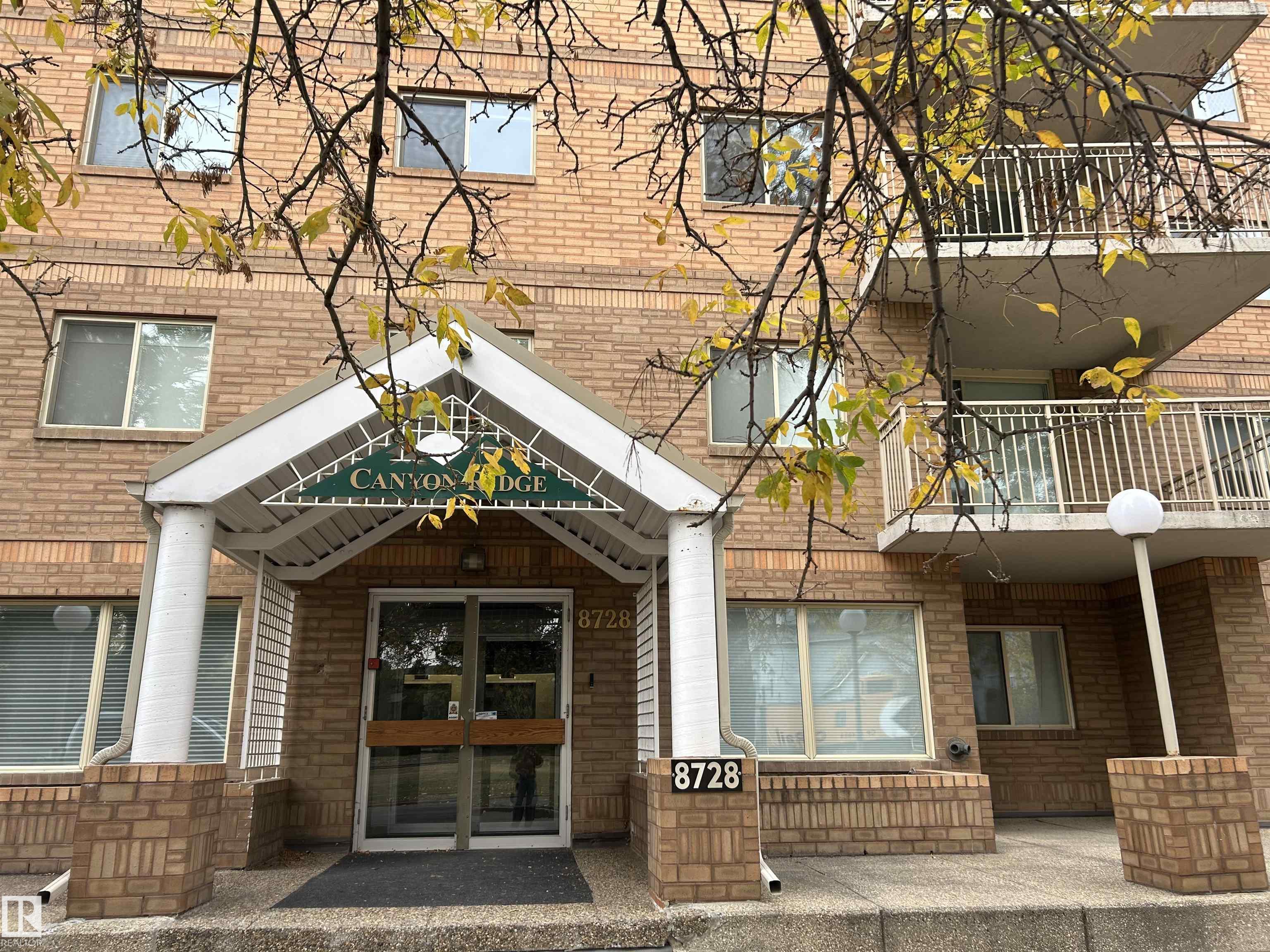 8728 Gateway Boulevard Northwest #404, Edmonton, AB T6E 6K3