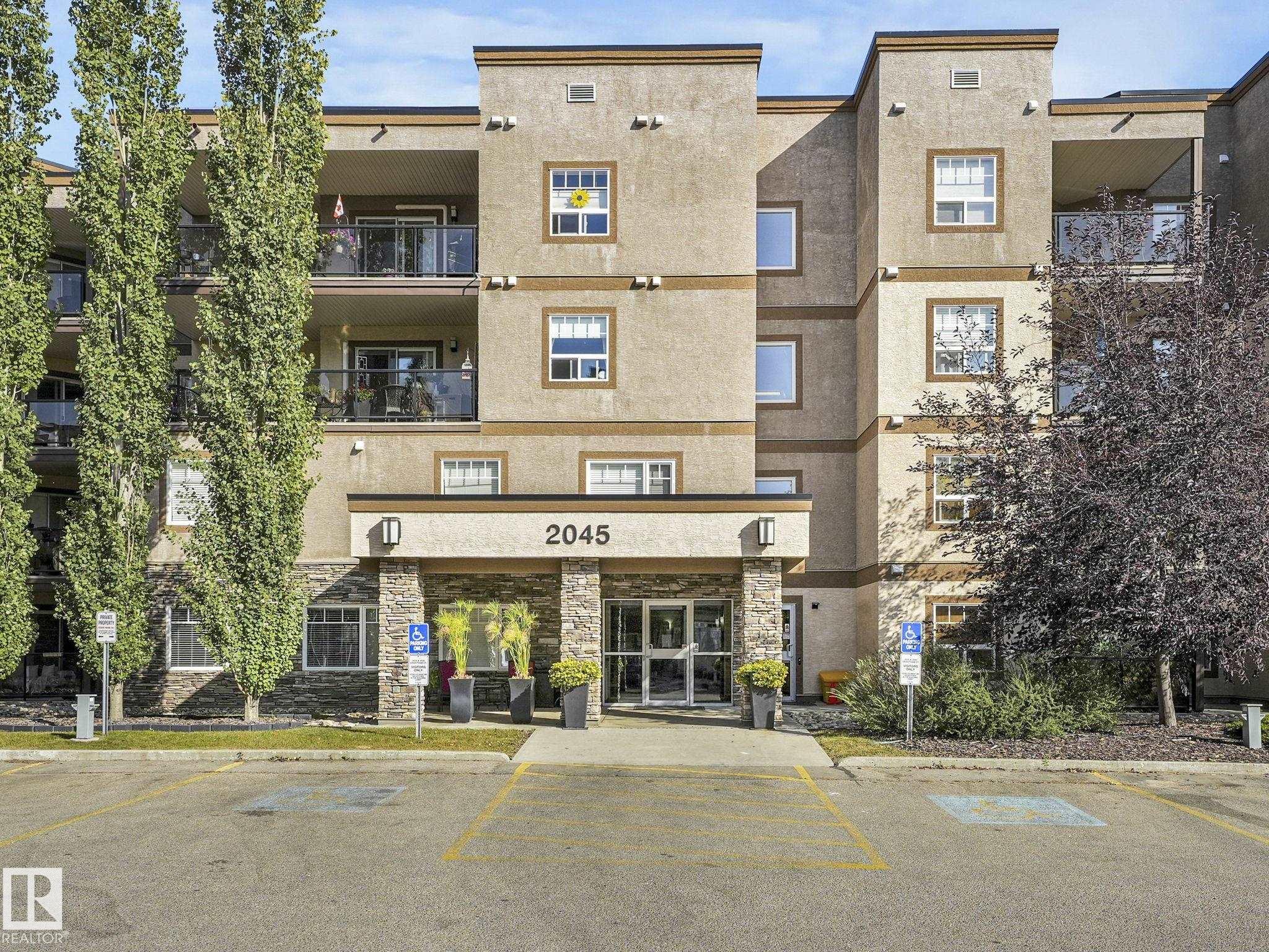 2045 Grantham Court Northwest #326, Edmonton, AB T5T 3X6