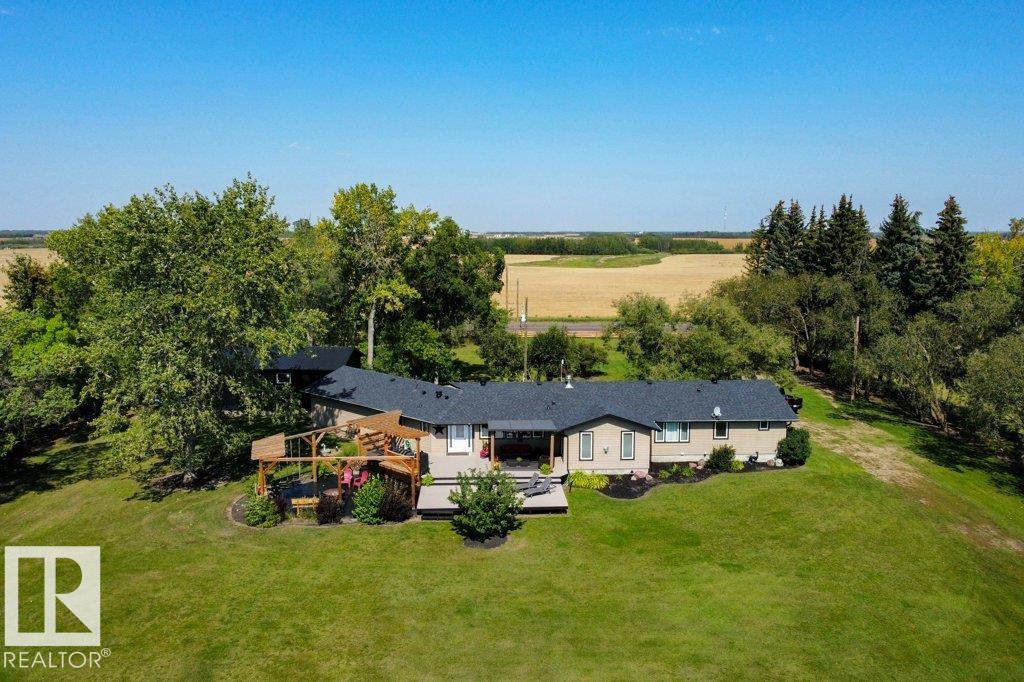 25421 Twp Road 554, Sturgeon County, AB T8R 2G7