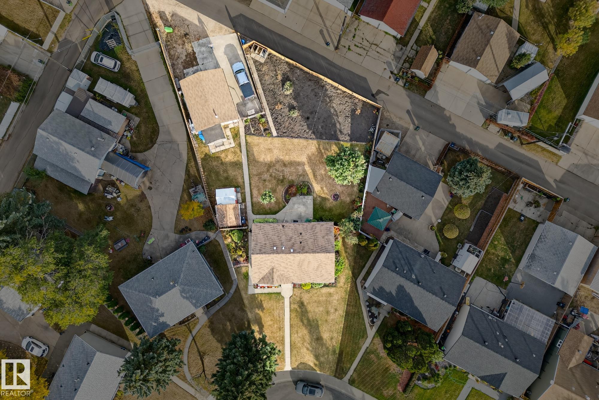 136 Av Nw Unit 12236 Ave, Edmonton, AB T5L 4A6