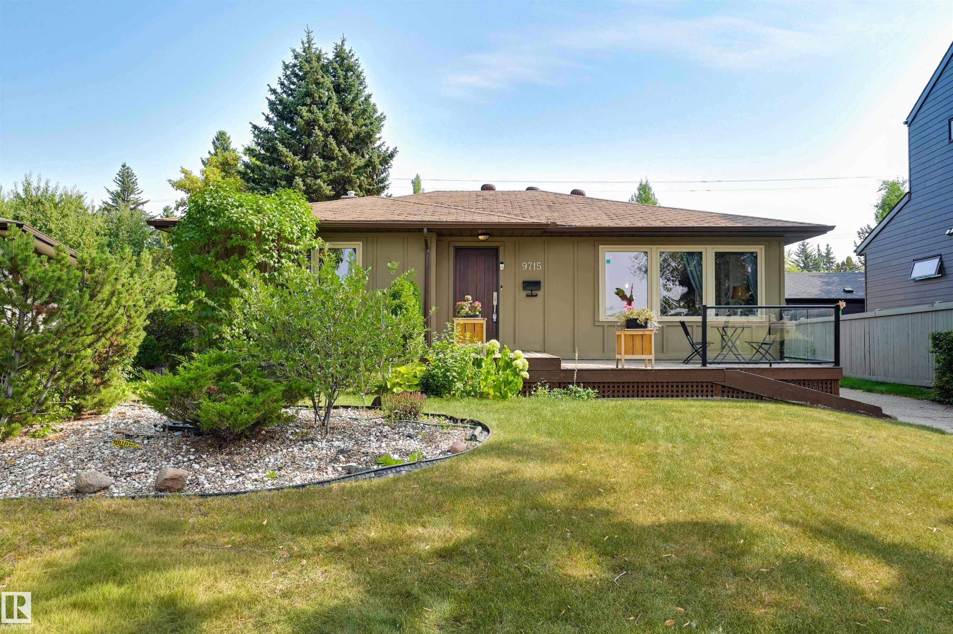 143 St Nw Unit 9715 St #a, Edmonton, AB T5N 2S8