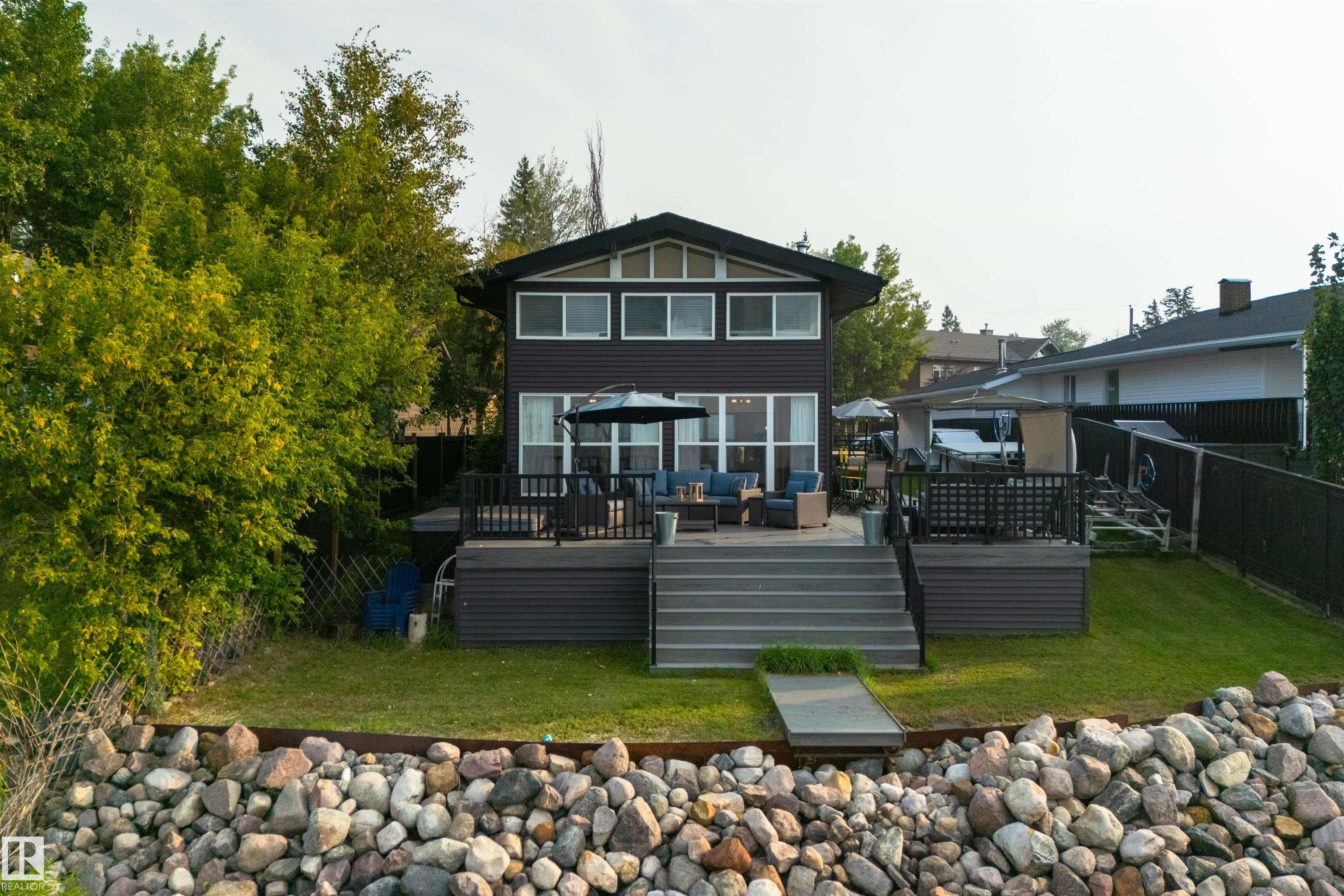 8 St Unit 820 St, Rural Lac Ste. Anne County, AB T0E 1A0