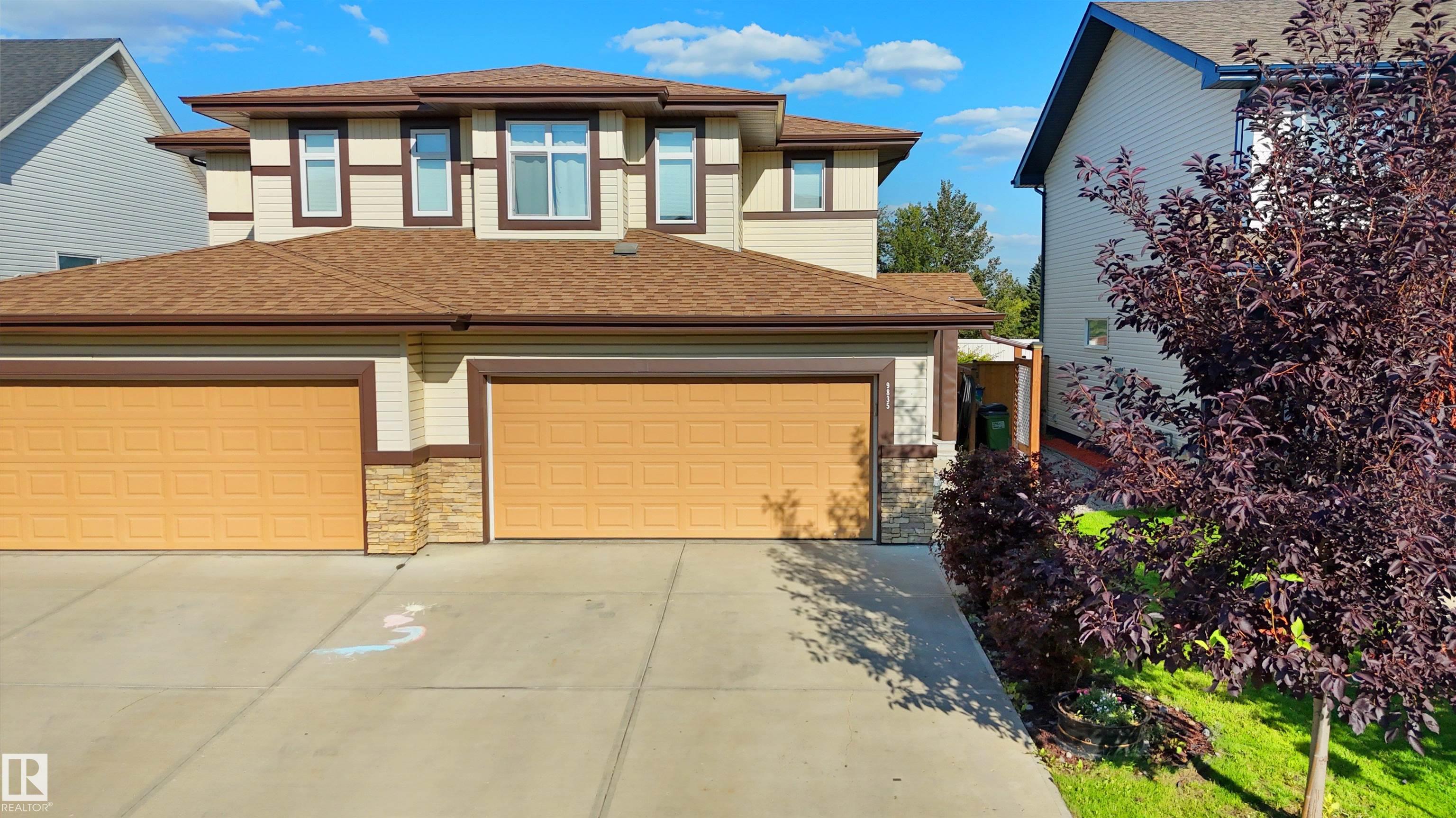 217 St Nw Unit 9835 St, Edmonton, AB T5T 4T7