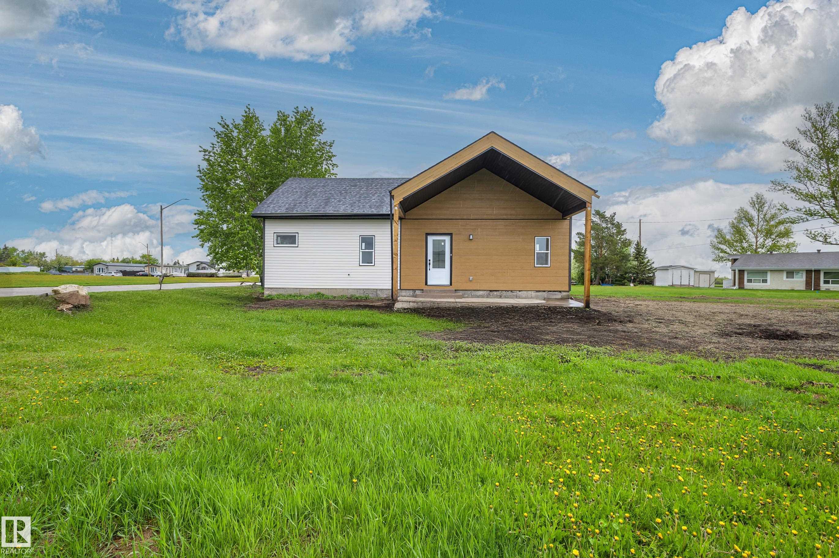 47 St Unit 4743 St, Clyde, AB T0G 0P0
