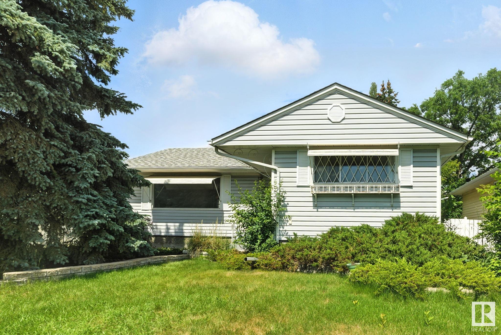 94 Av Nw Unit 15934 Ave, Edmonton, AB T5R 5K8