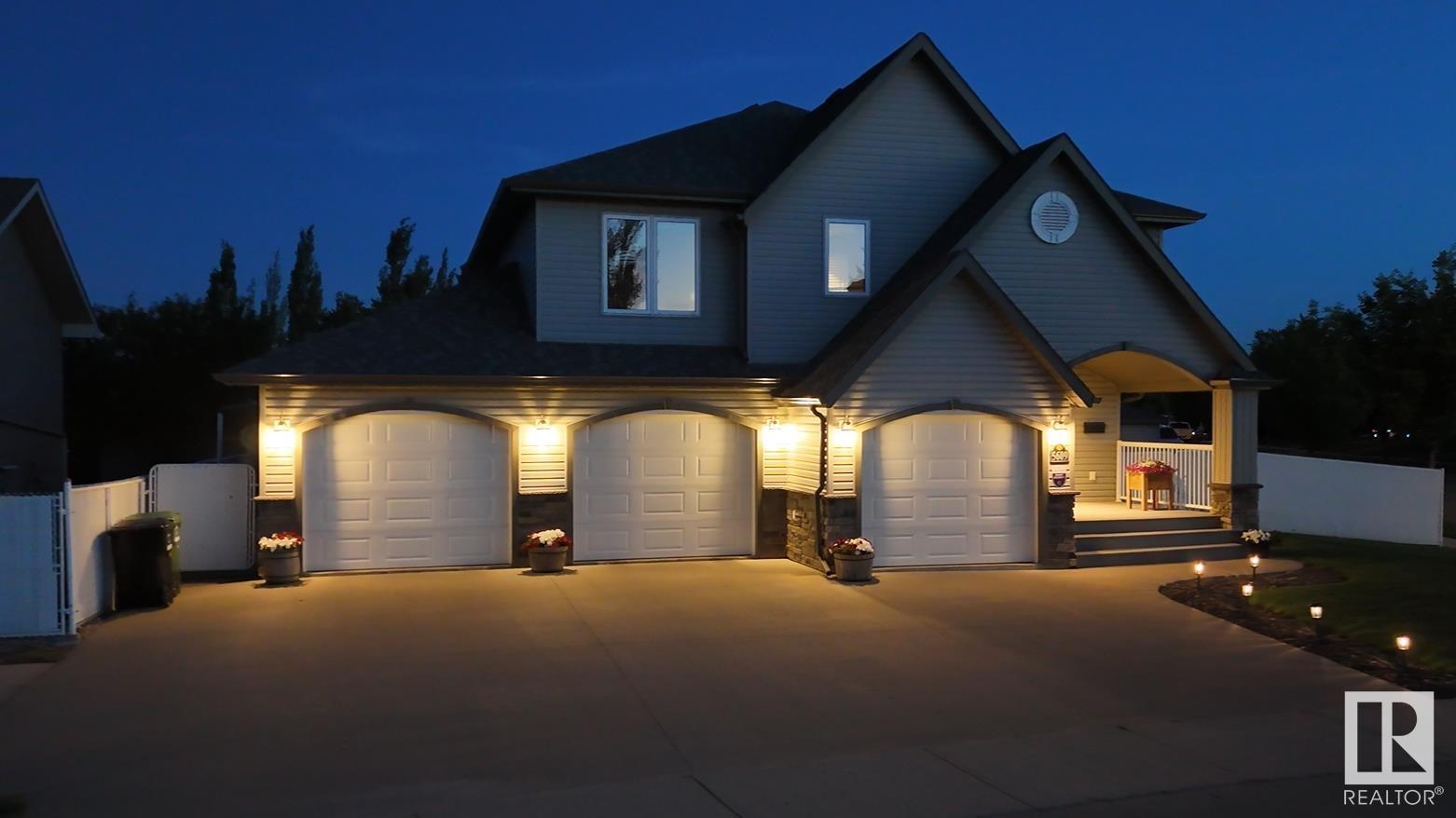 , Camrose, AB T4V 1B8 MLS Houseful