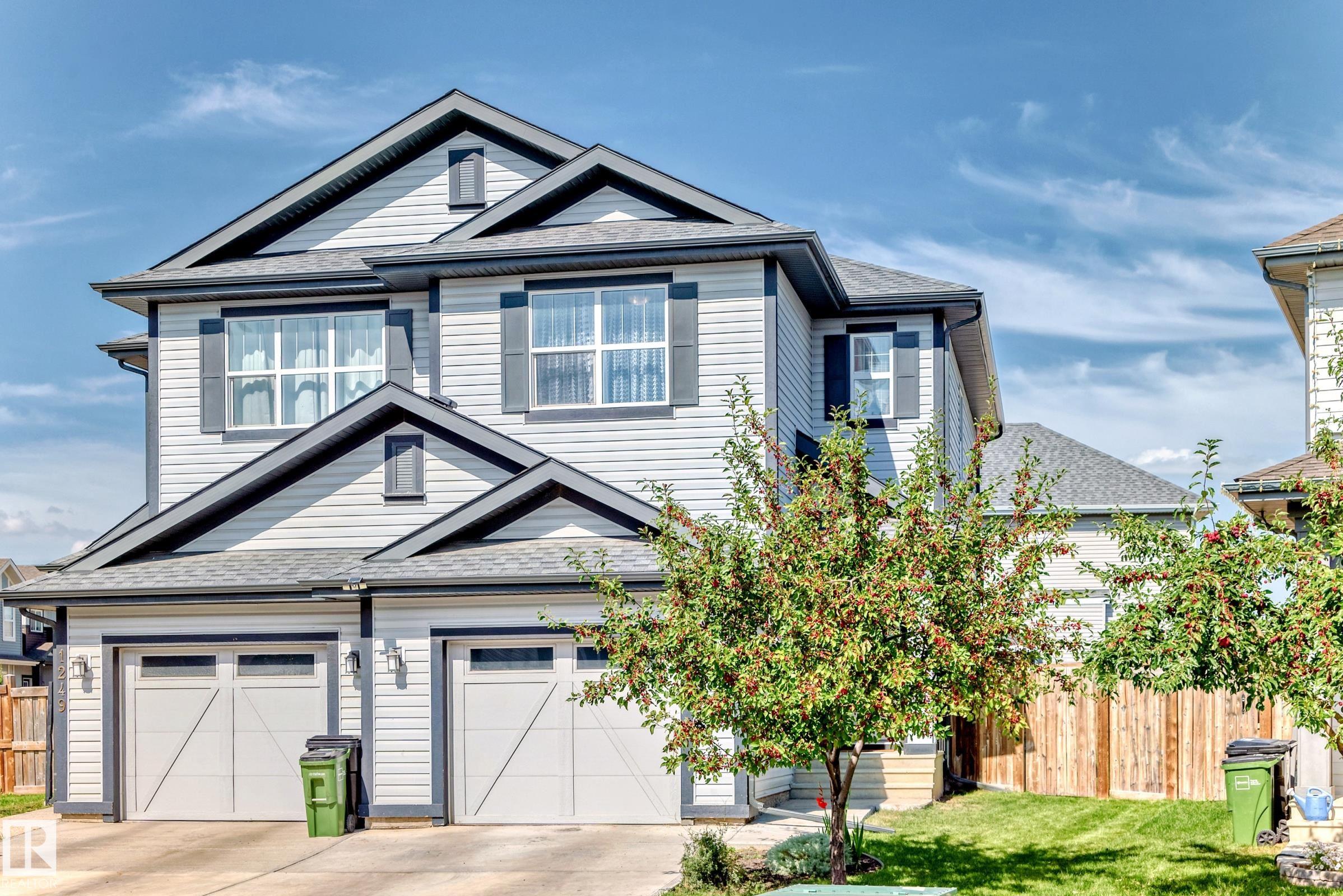 1247 Mcconachie Bv Blvd NW, Edmonton, AB T5Y 3T3