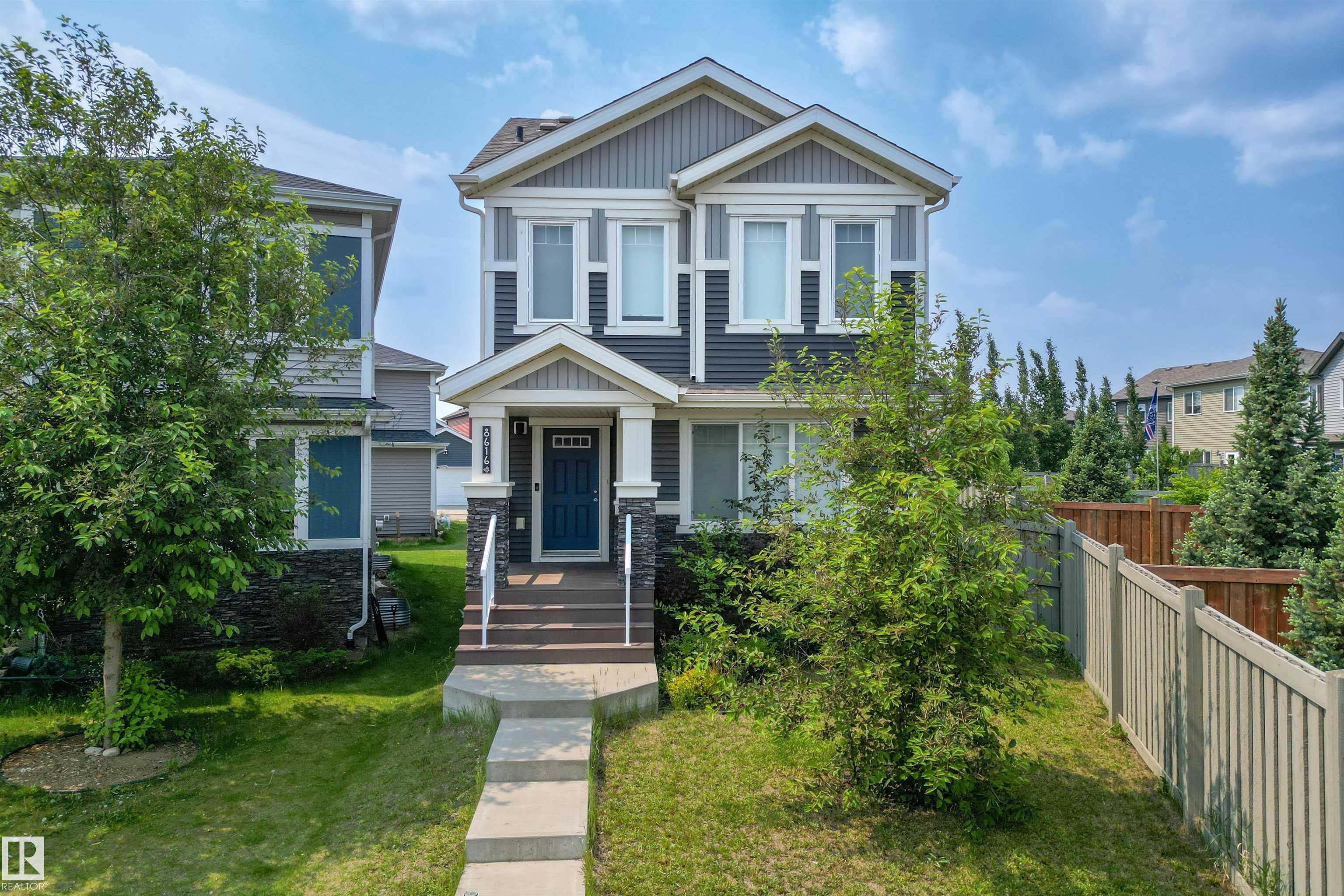 221 St Nw Unit 8616 St, Edmonton, AB T5T 7H7