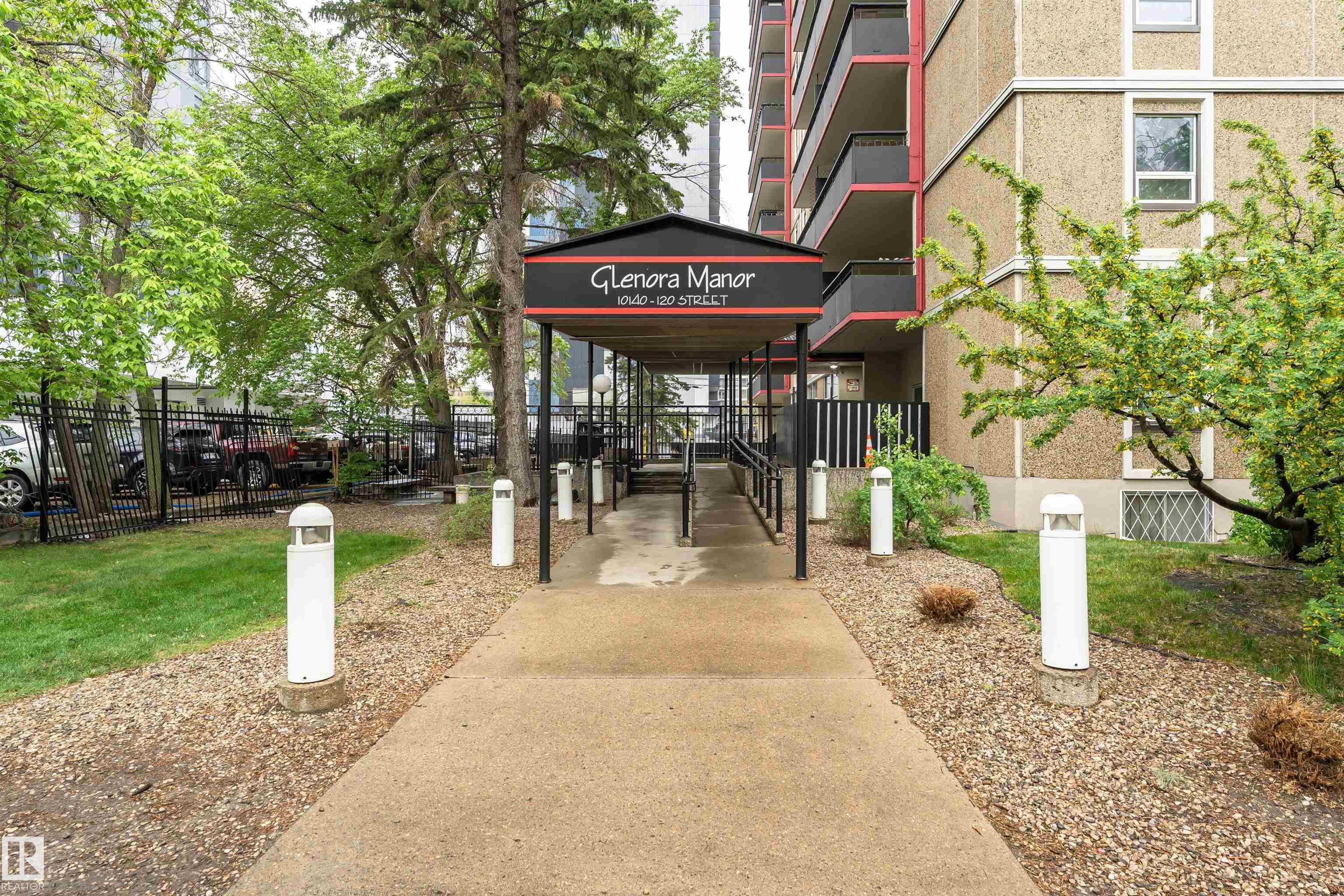 10140 120 Street Northwest #1609, Edmonton, AB T5X 1Z8