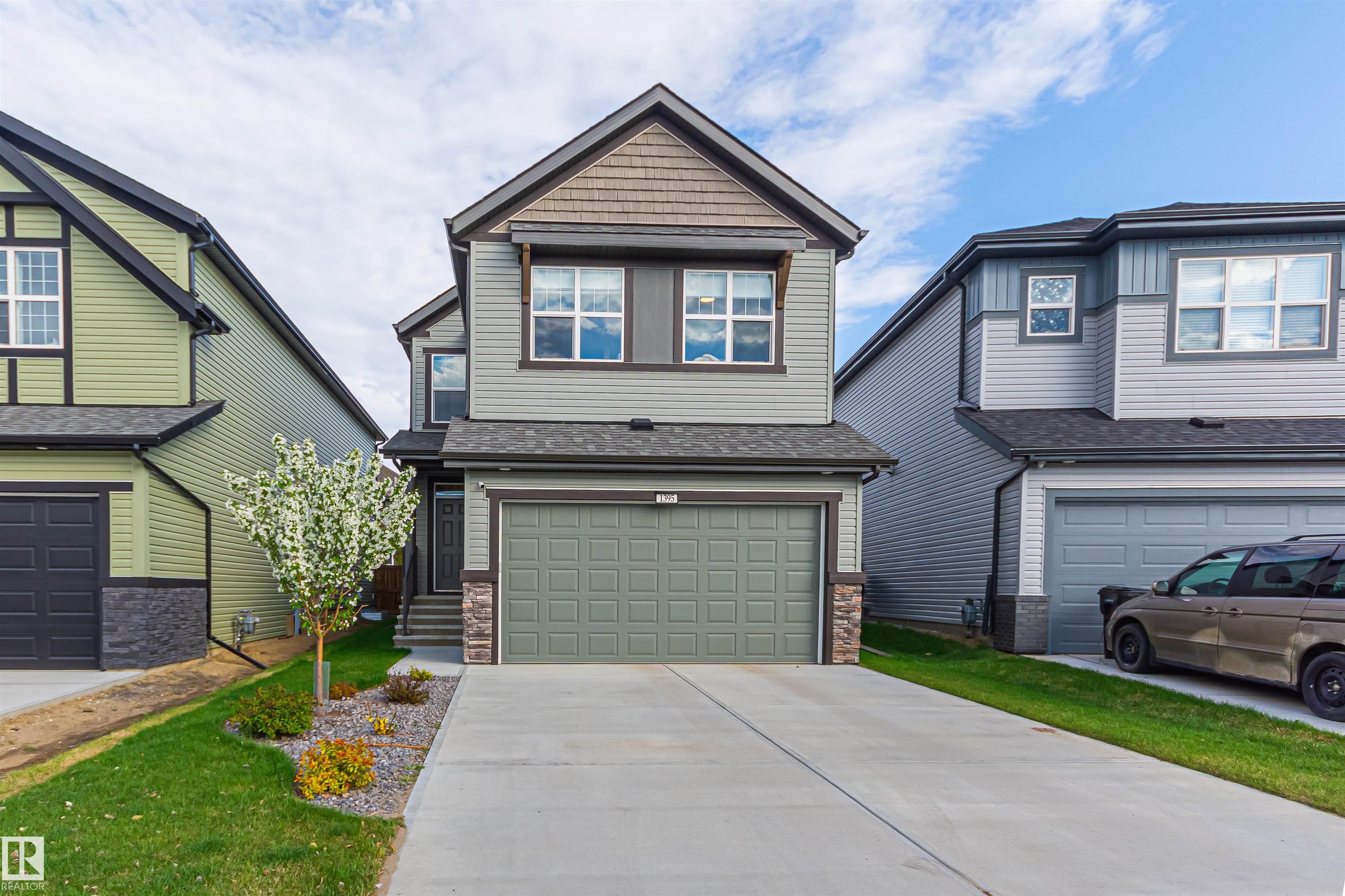 1395 Secord Landing Ld NW, Edmonton, AB T5T 7A7