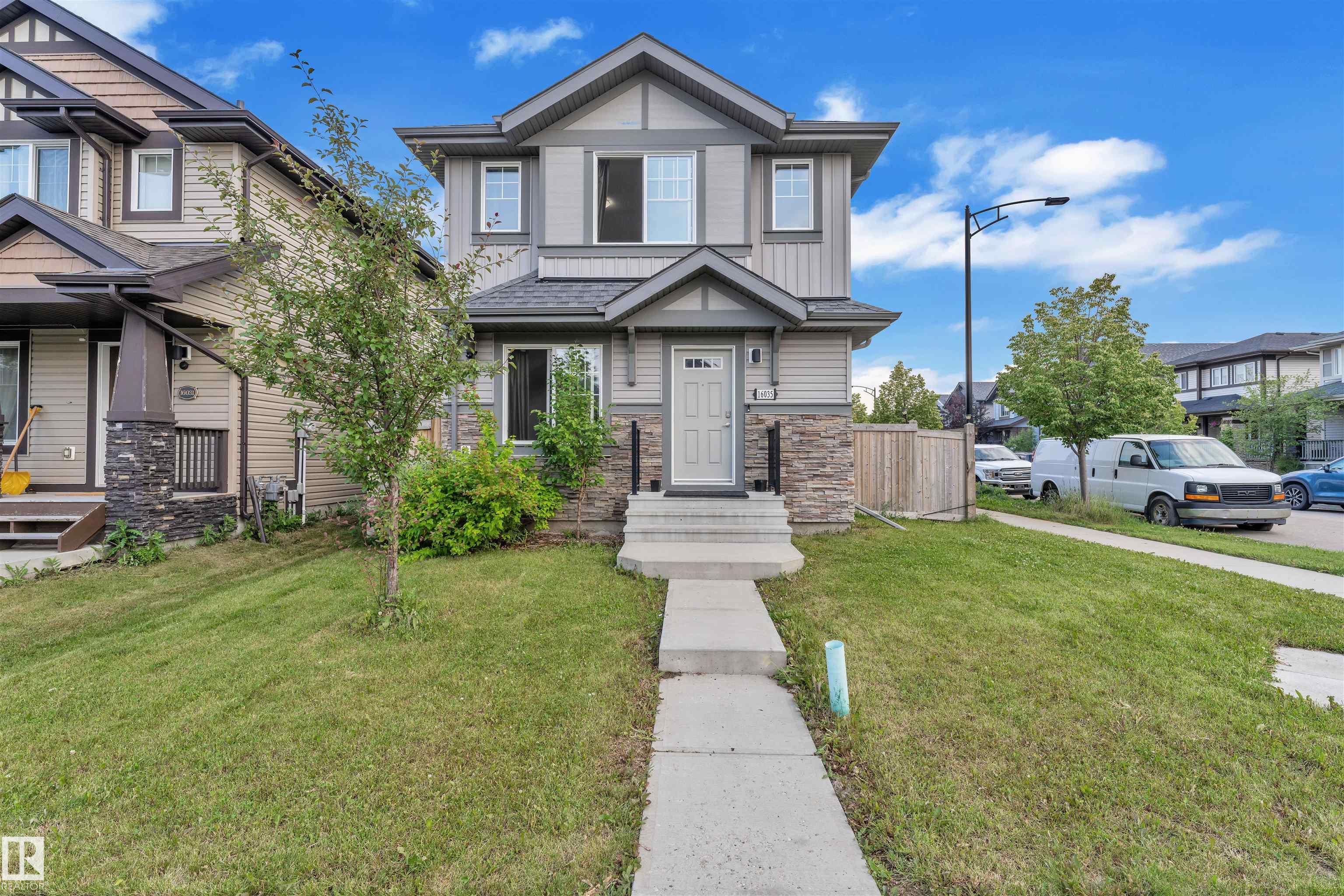 12 Av Sw Unit 16035 Ave, Edmonton, AB T6W 2W6