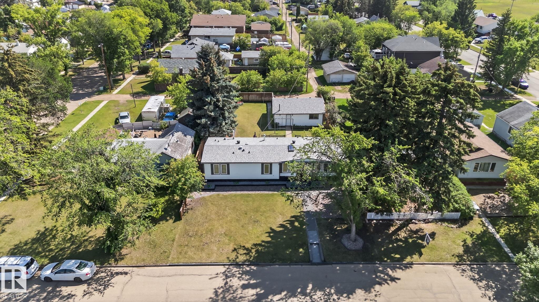 48 St Unit 4611 St, Redwater, AB T0A 2W0