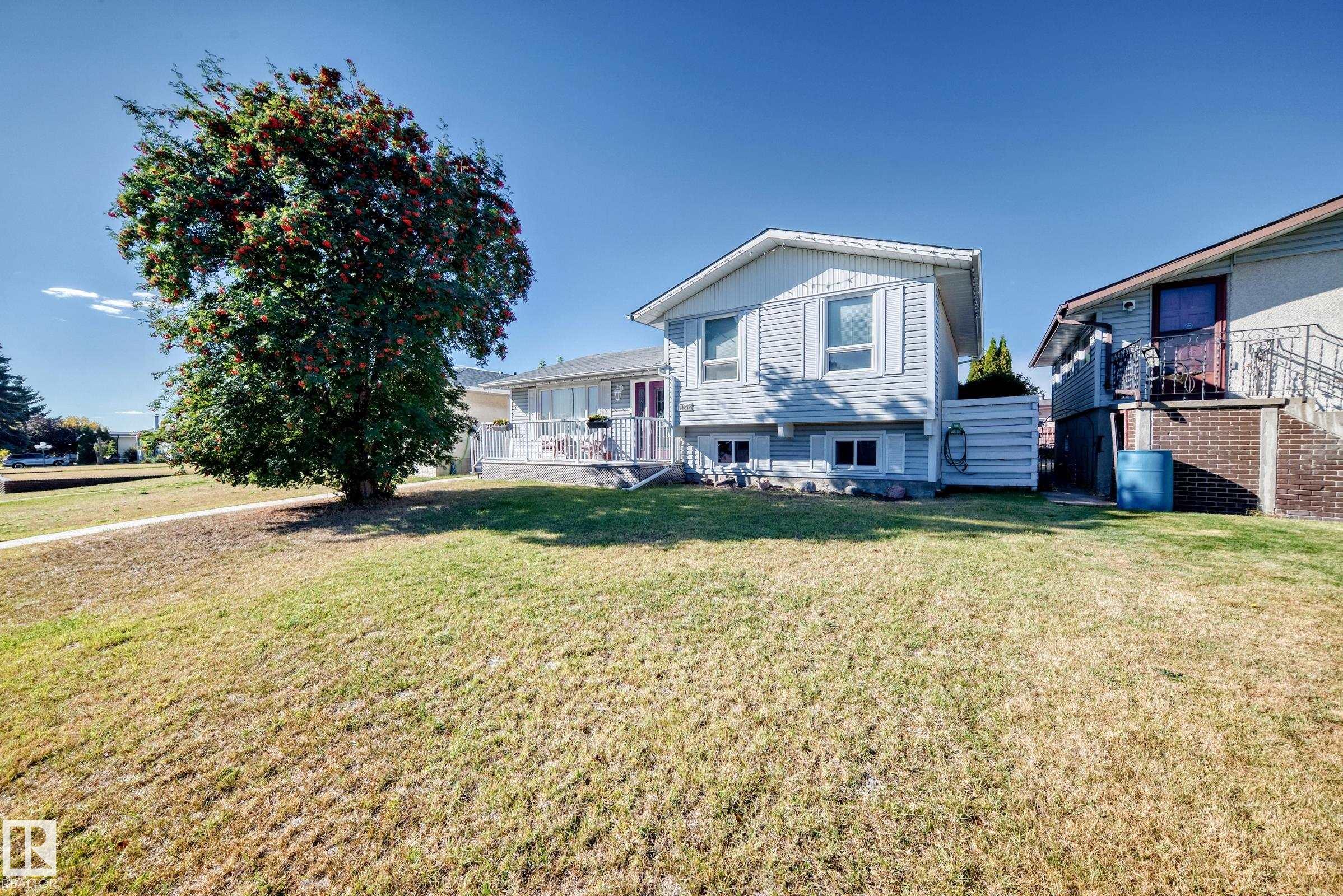 83 St Nw Unit 14252 St, Edmonton, AB T5E 2X9
