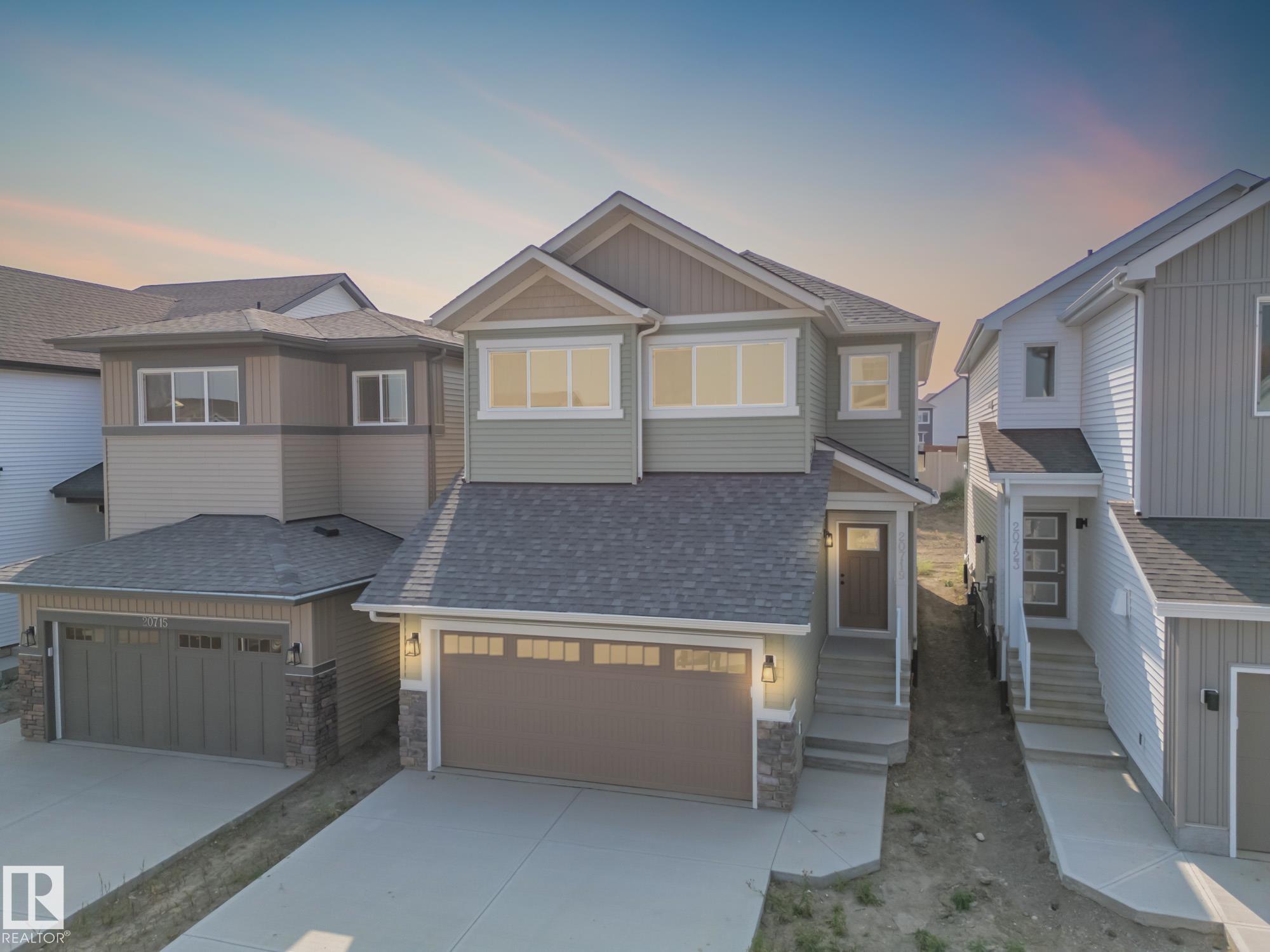 24 Av Nw Unit 20719 Ave, Edmonton, AB T6M 2C4