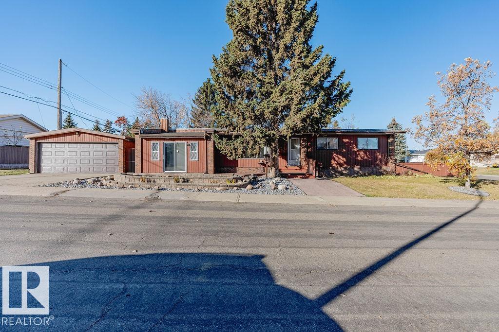 90 St Nw Unit 13546 St, Edmonton, AB T5E 3N1