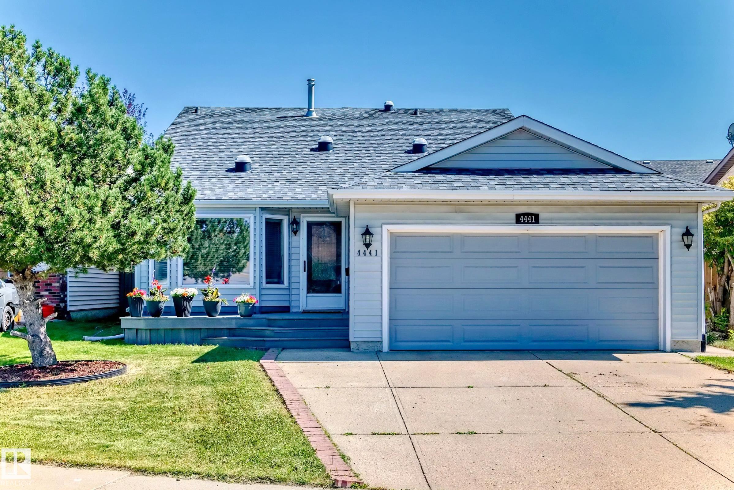 32 St Nw Unit 4441 St, Edmonton, AB T6T 1G5