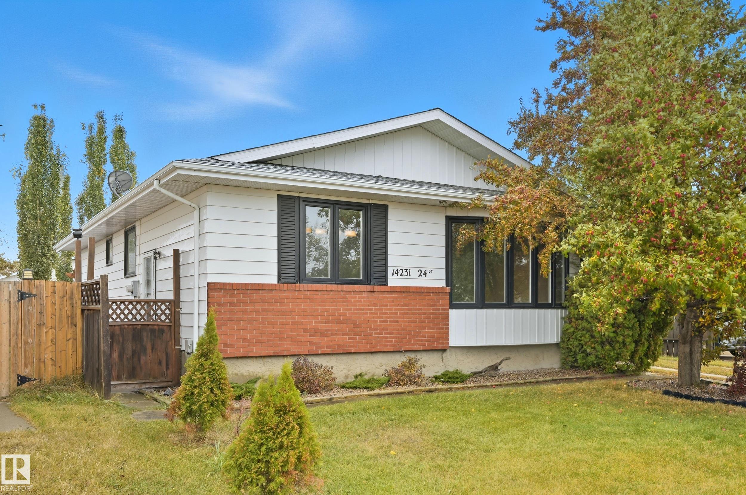 24 St Nw Unit 14231 St, Edmonton, AB T5Y 1G2