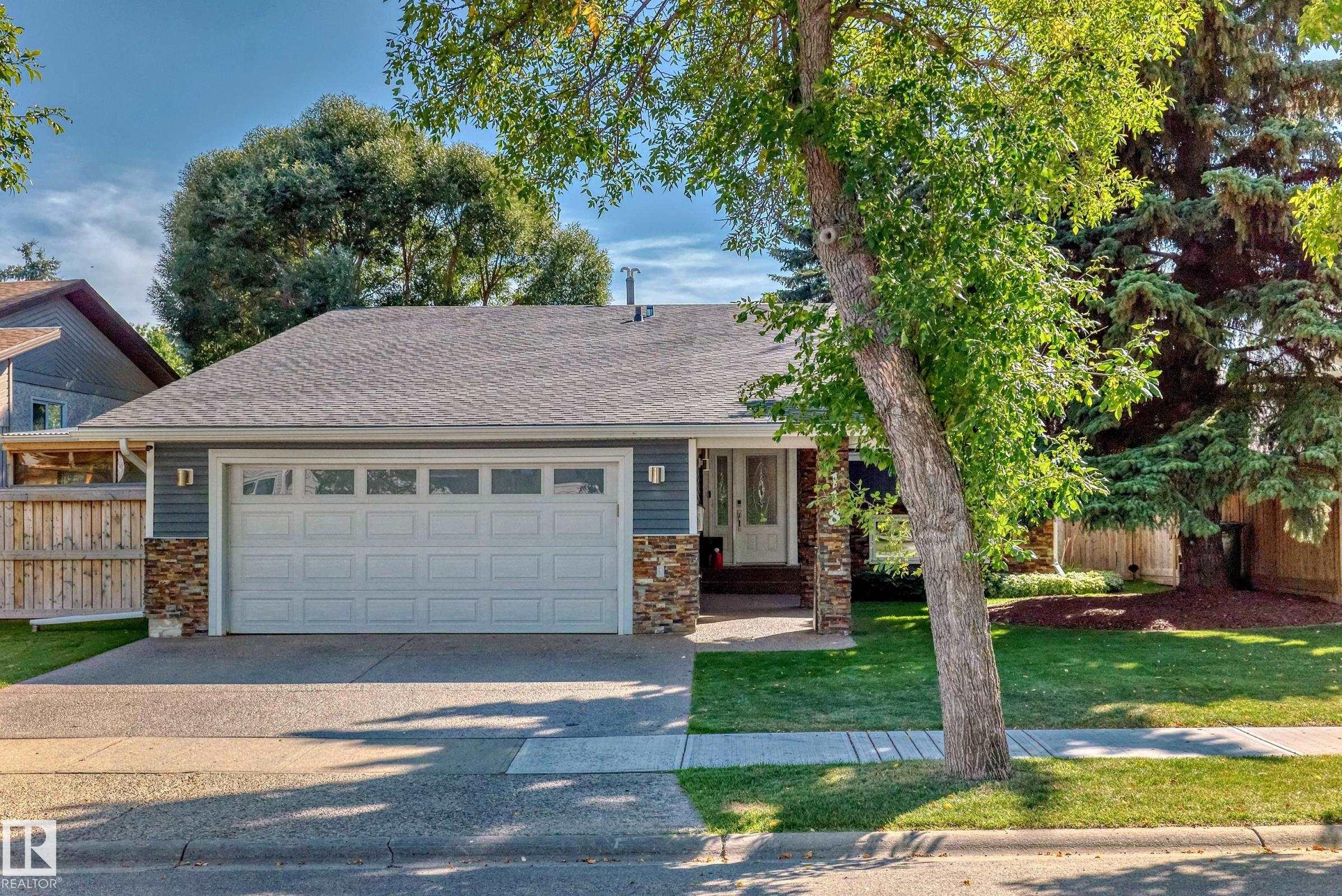 118 Langholm Dr, St. Albert, AB T8N 4M4