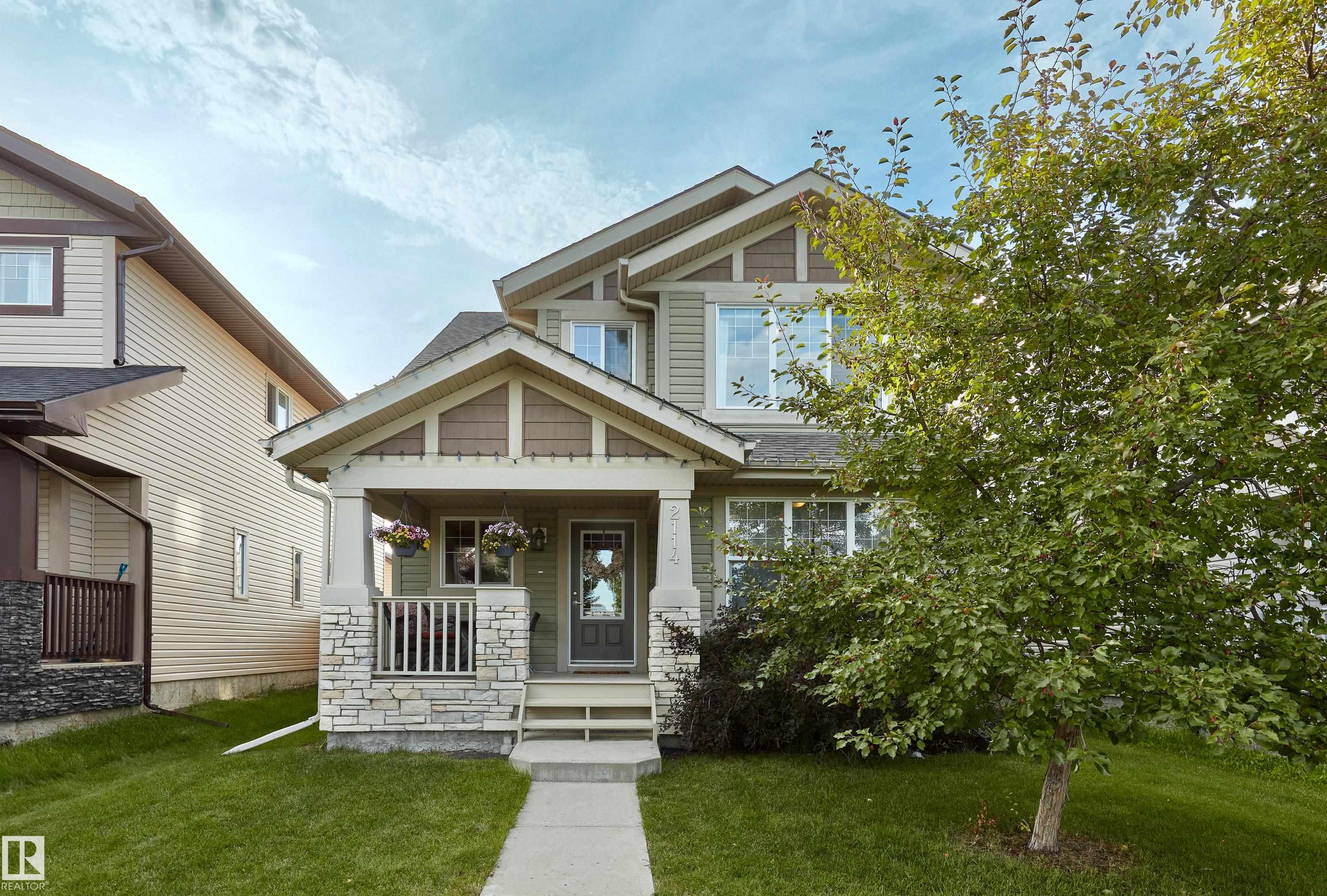 2114 Glenridding Way SW, Edmonton, AB T6W 2H4